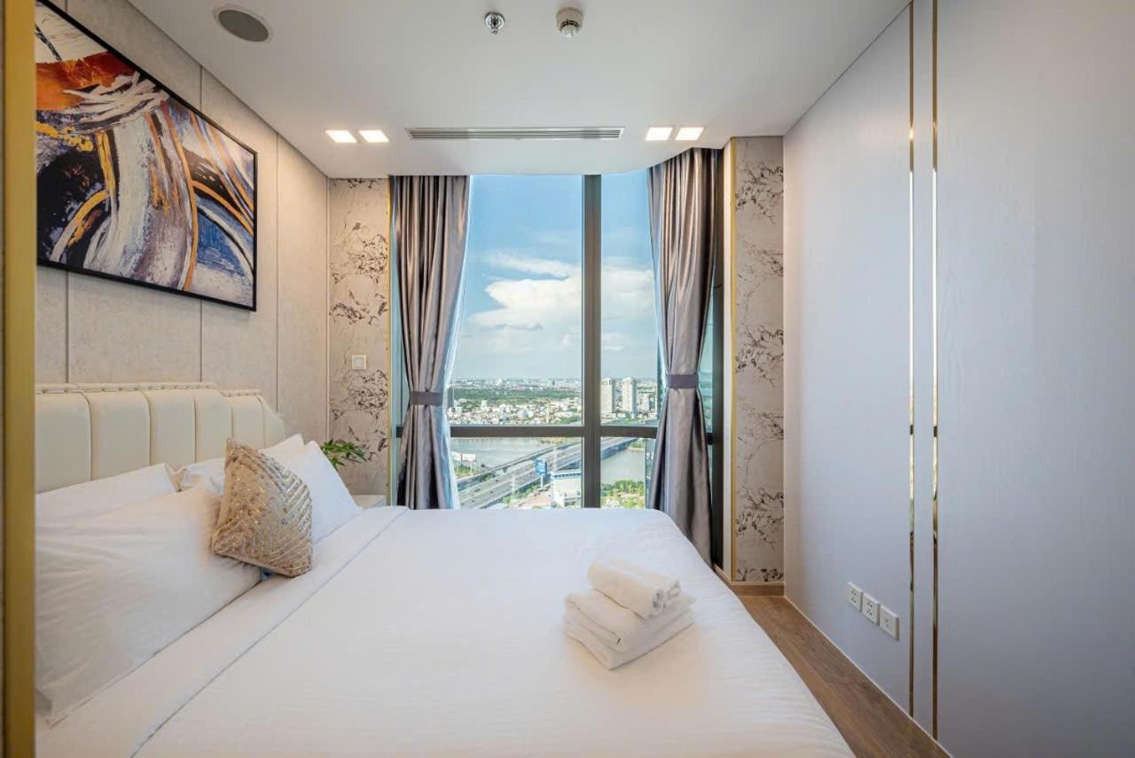 Bedrooms At Landmark - Vinhomes Apartment *
