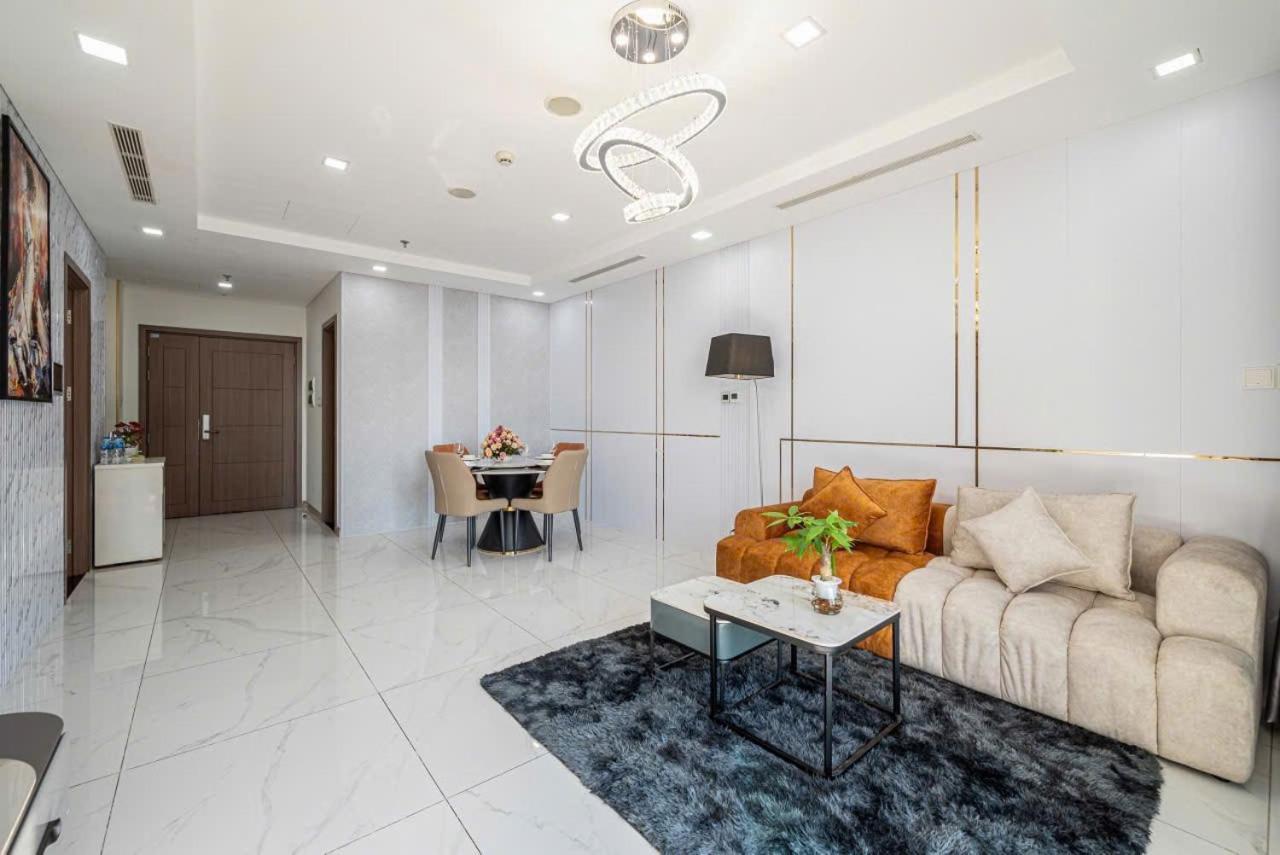 Bedrooms At Landmark - Vinhomes Apartment *