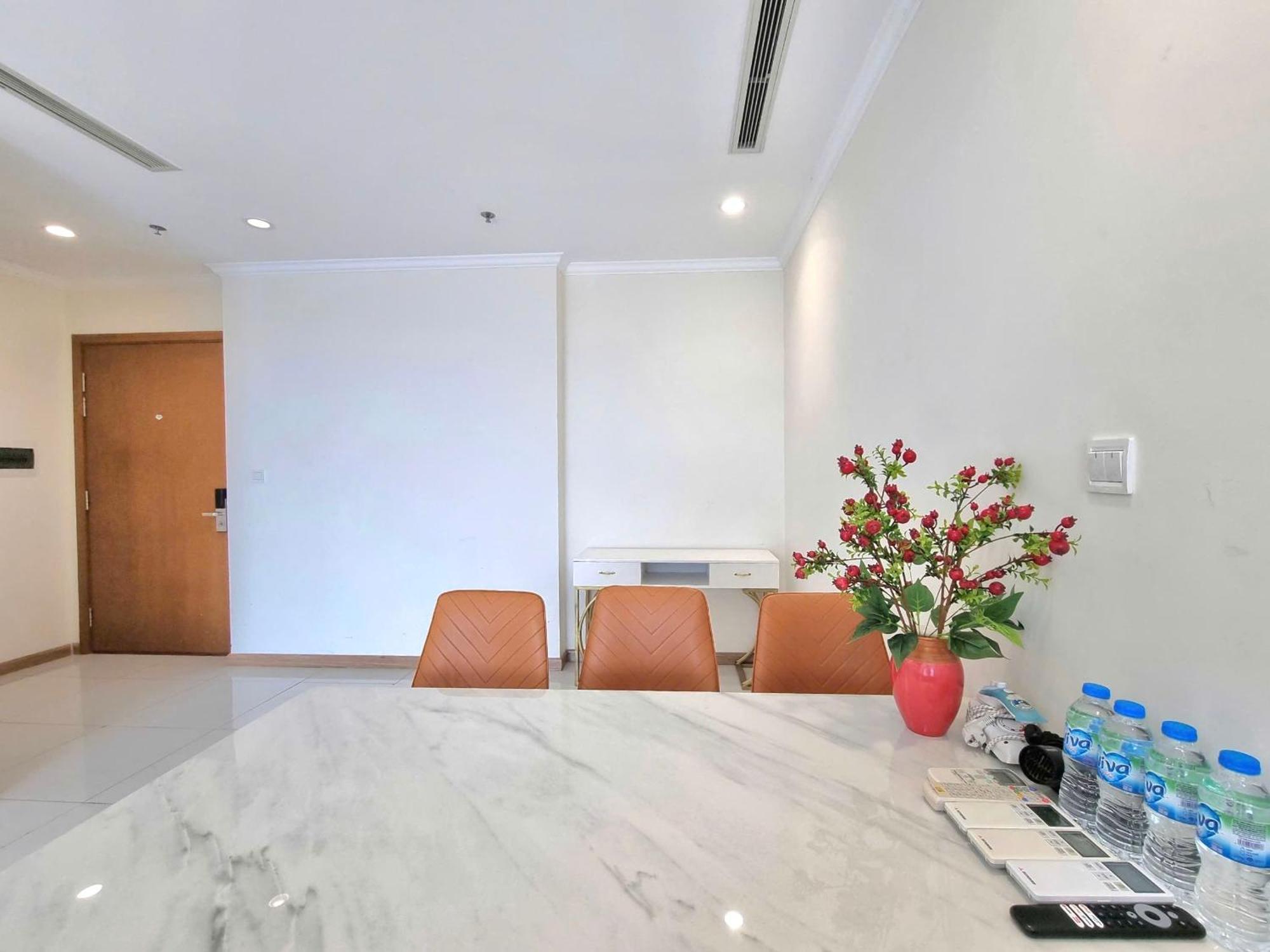 Bedrooms At Landmark - Vinhomes Apartment