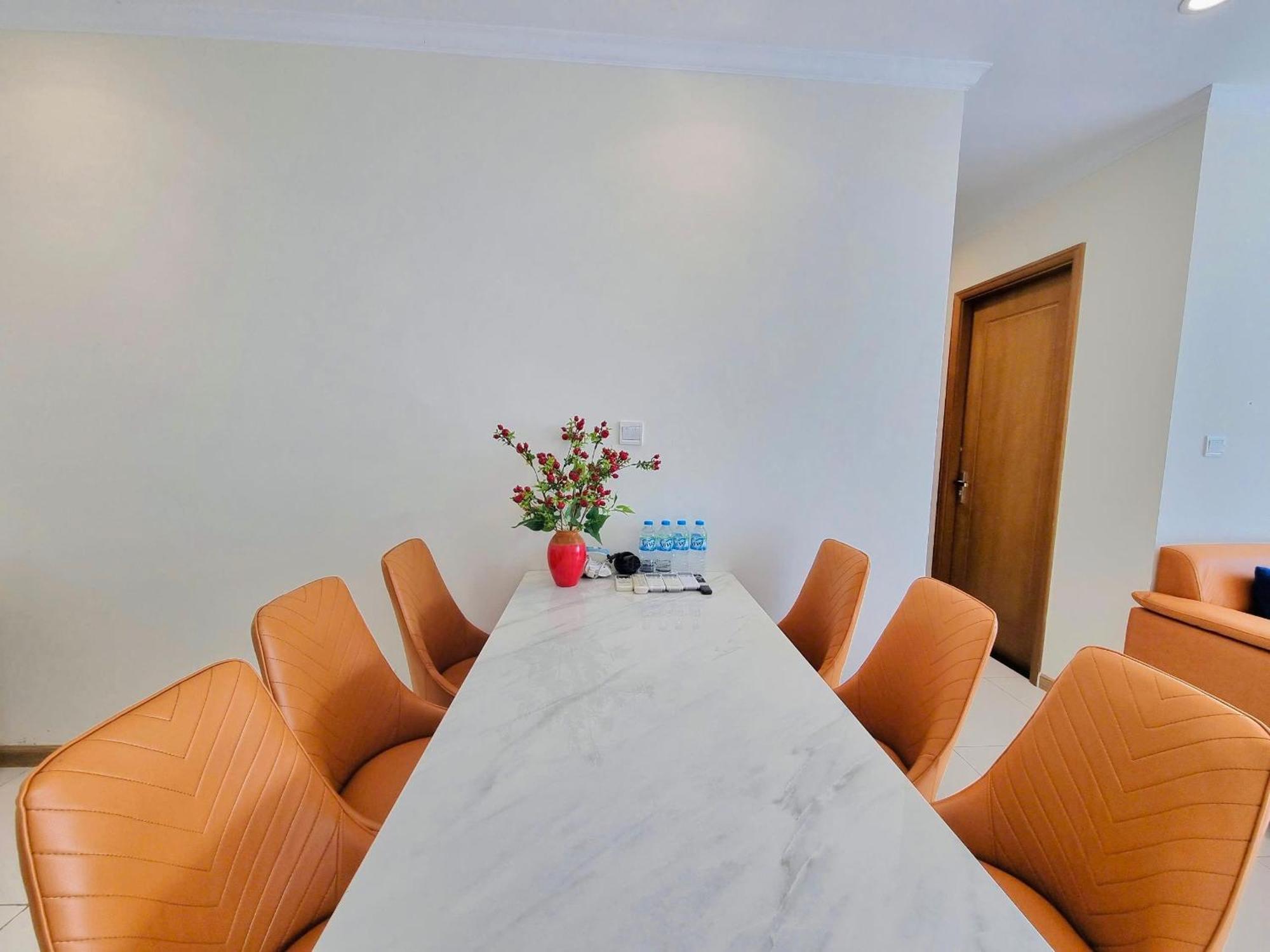 Apartment Bedrooms At Landmark - Vinhomes