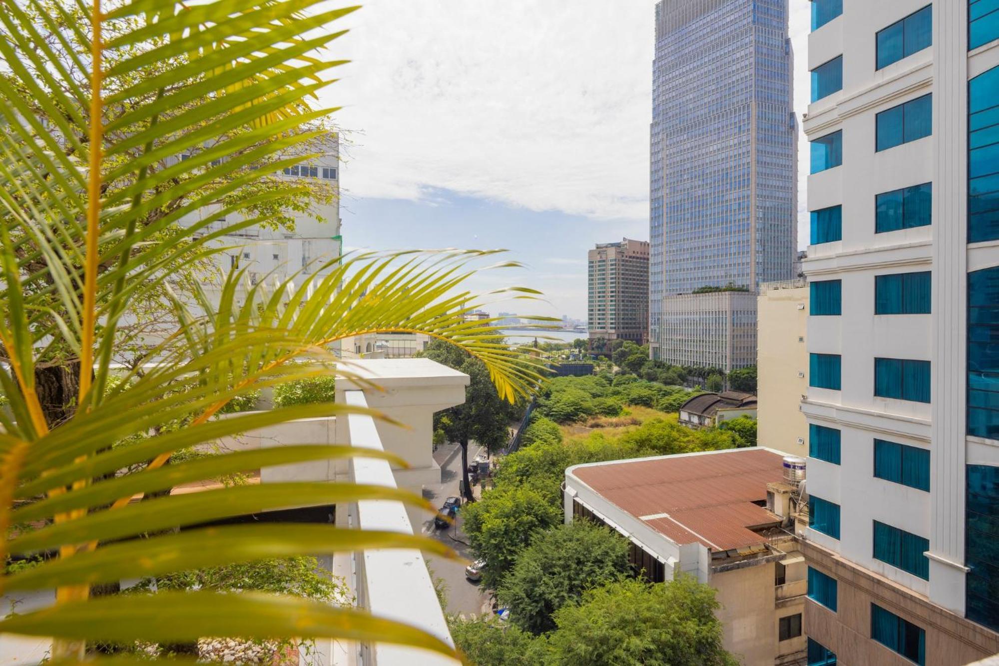 Hotel White Lotus Saigon 3*