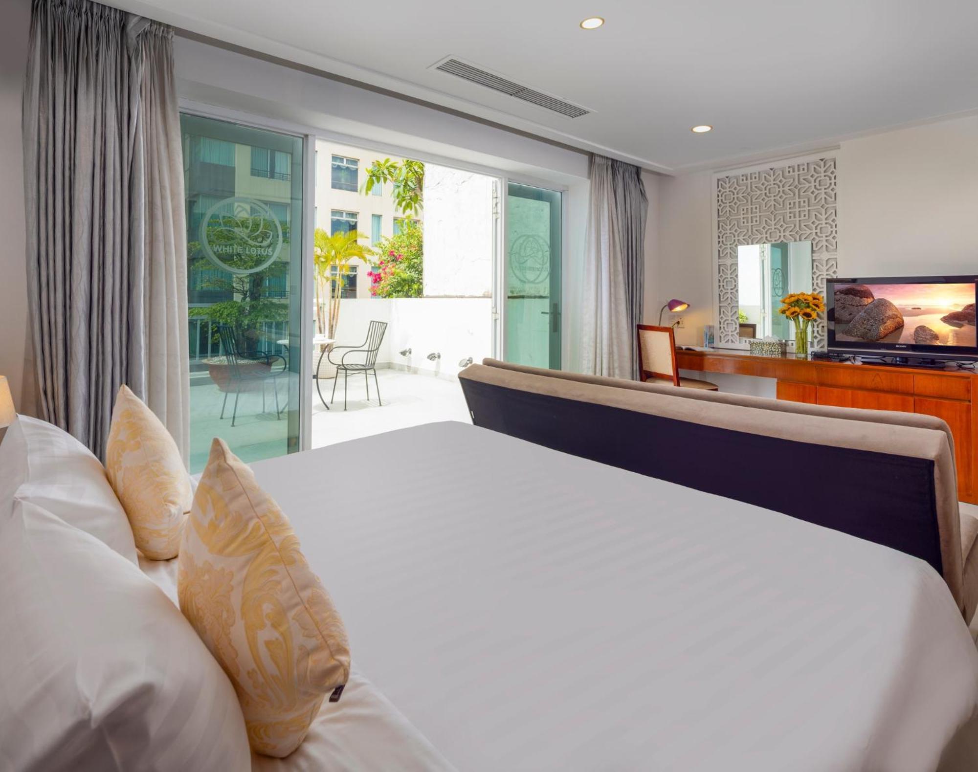 White Lotus Saigon 3*