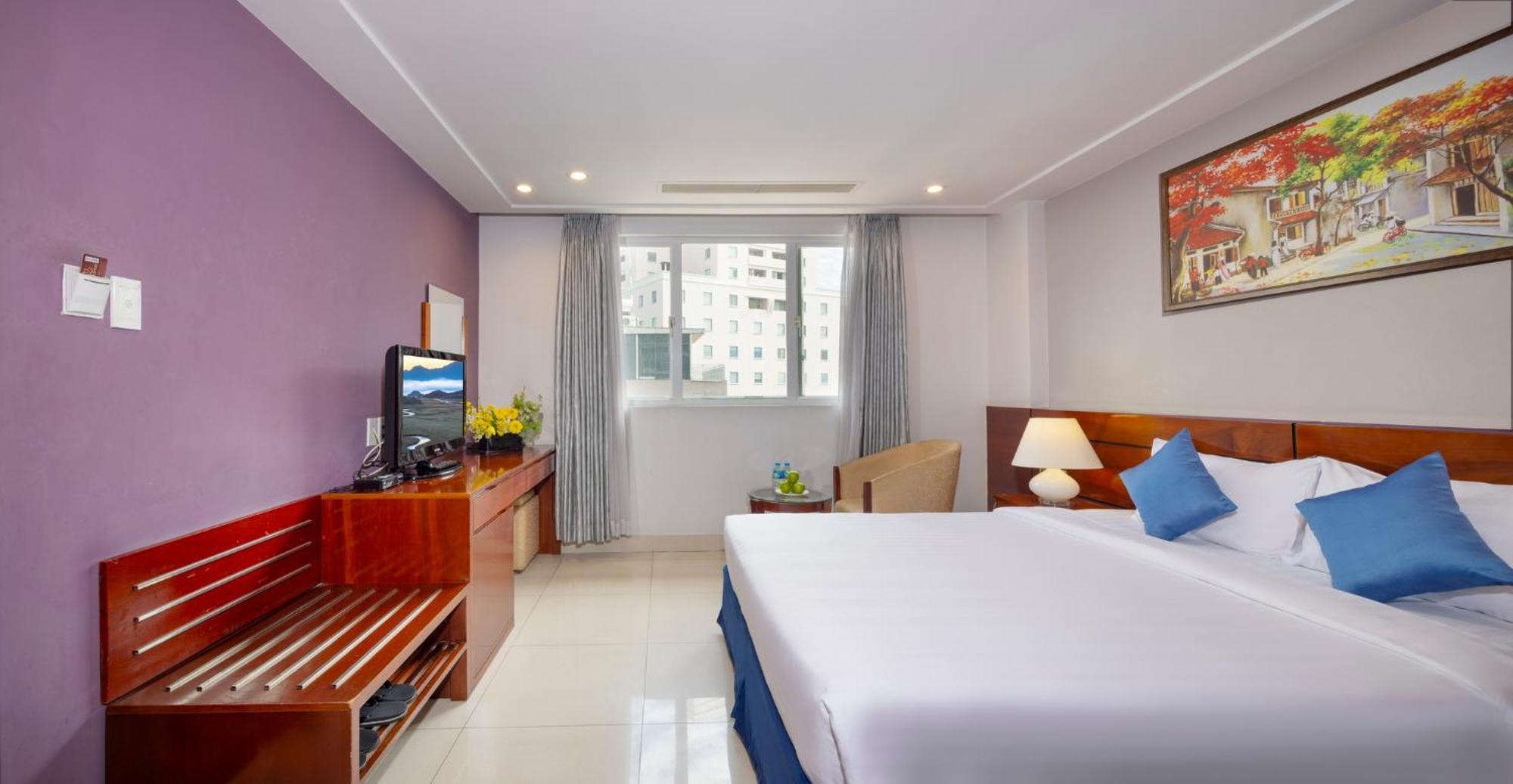 White Lotus Saigon Hotel 3*