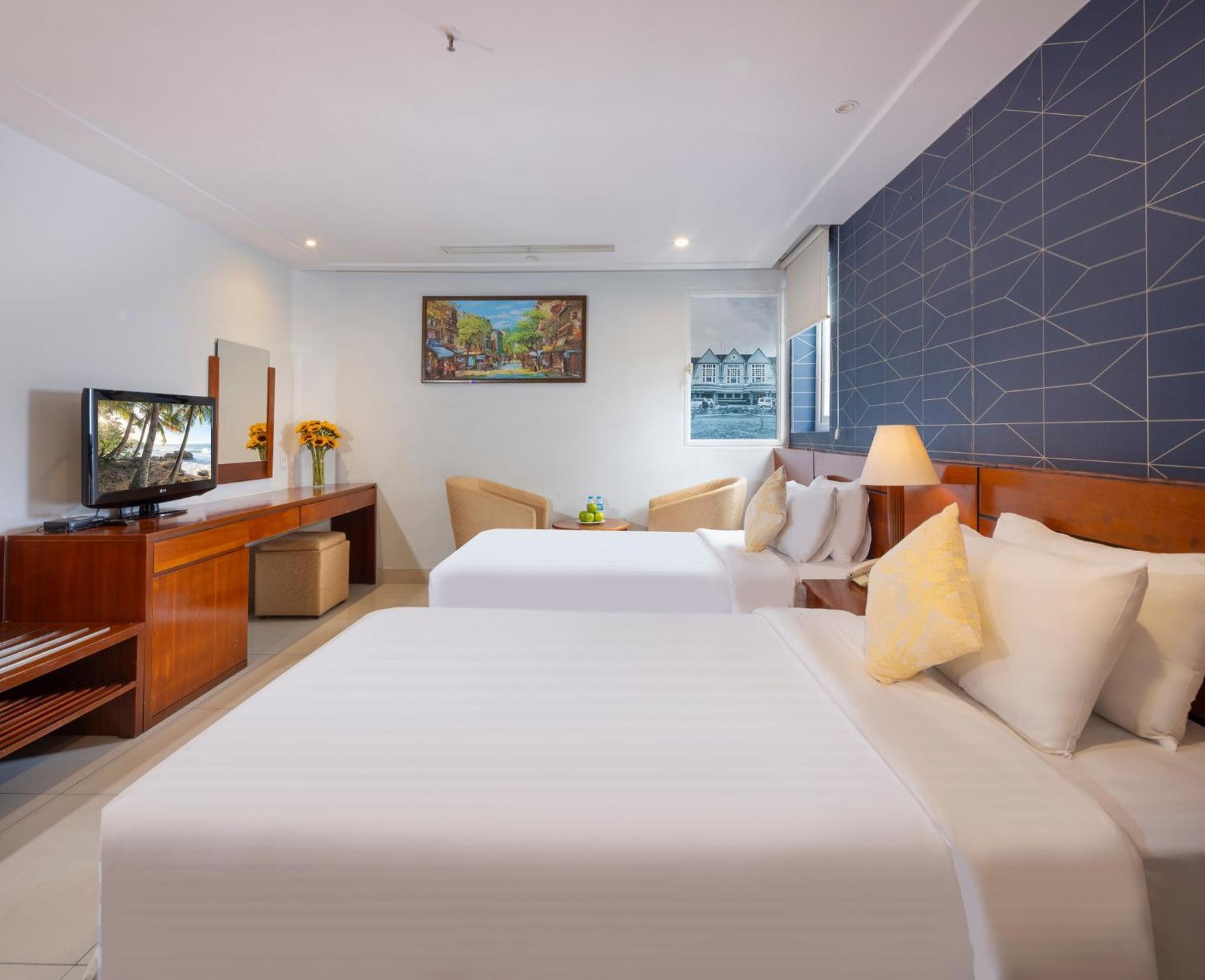 White Lotus Saigon Hotel 3*