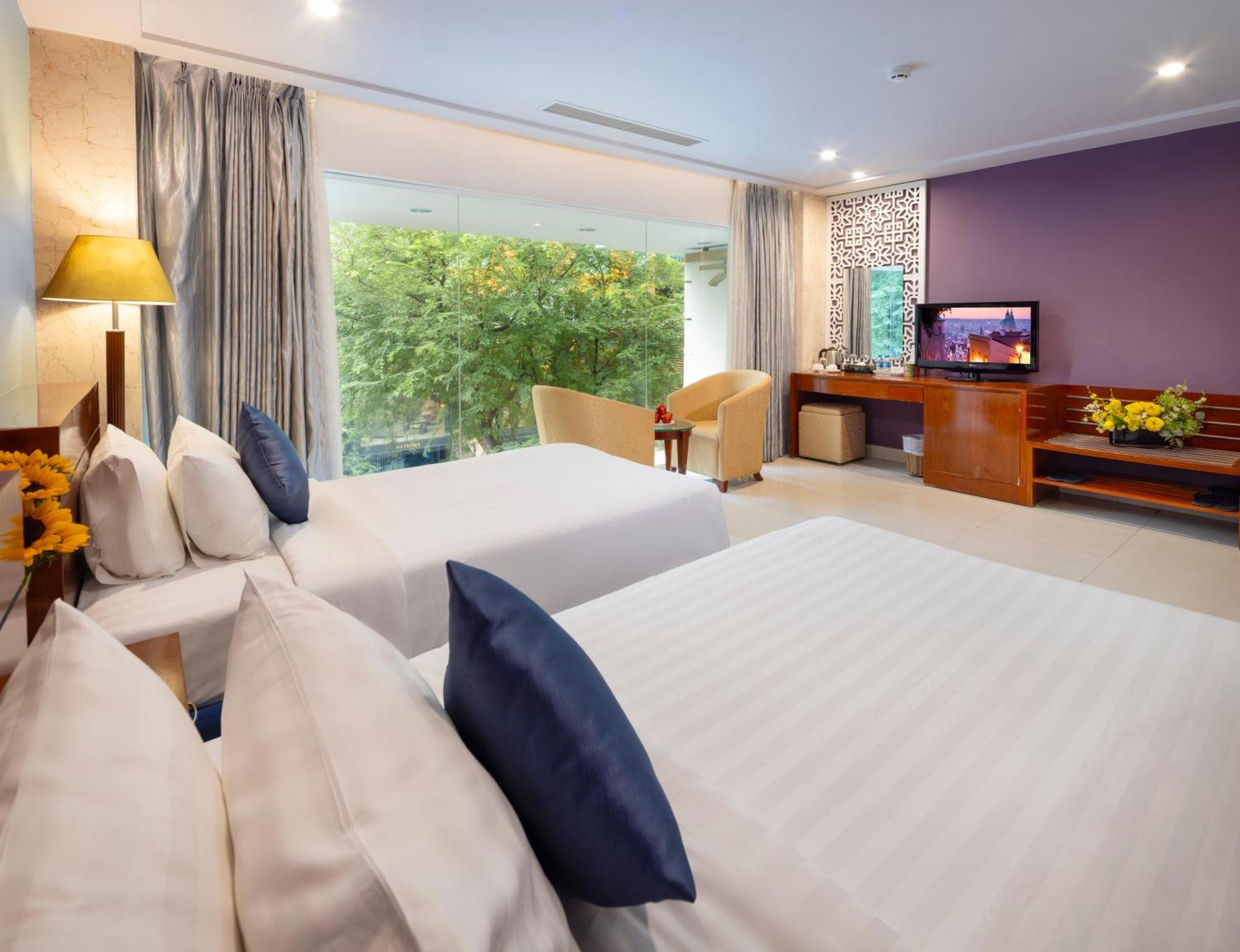 White Lotus Saigon Hotel