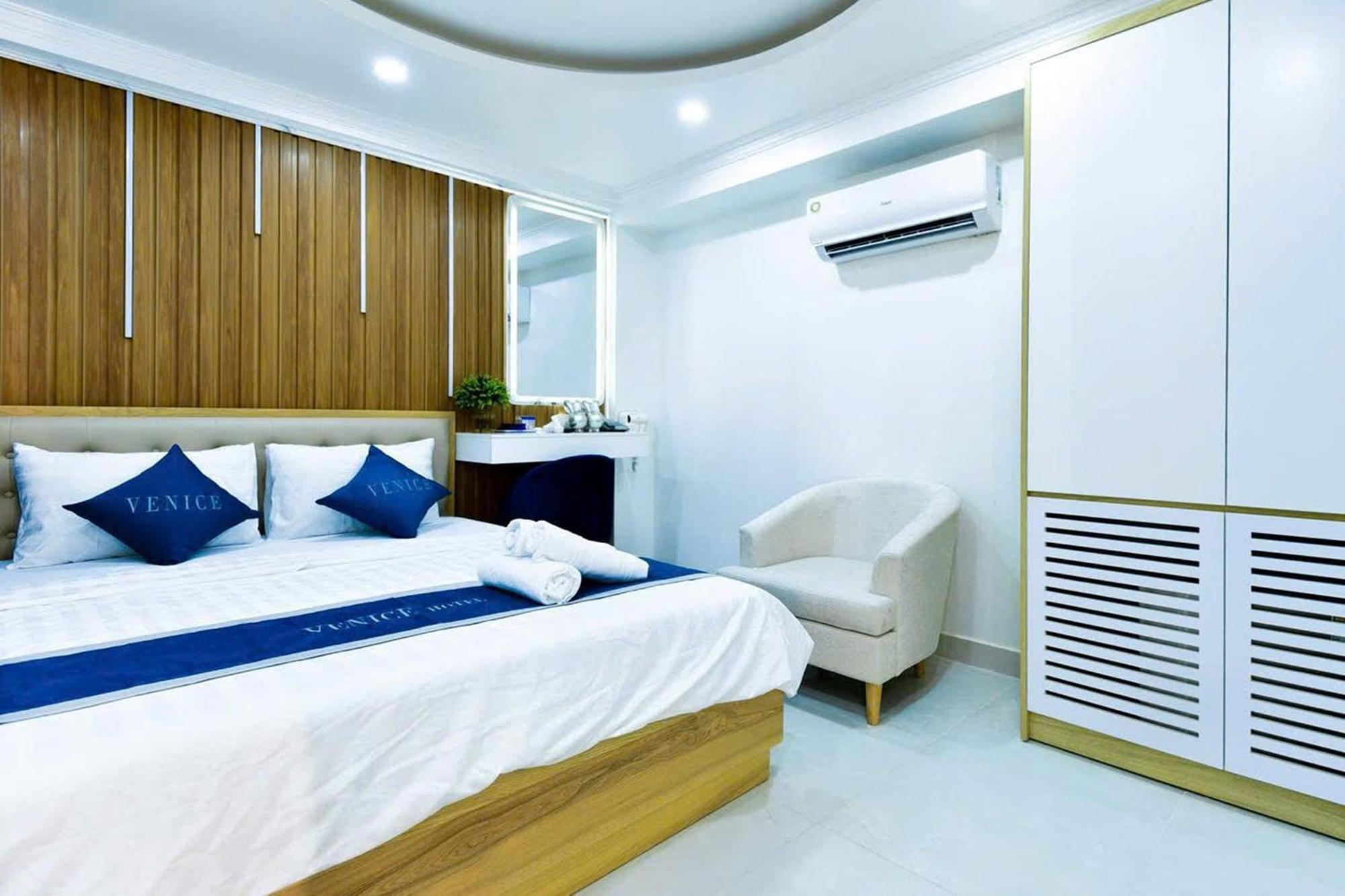 Venice 1 Hotel Ho Chi Minh City