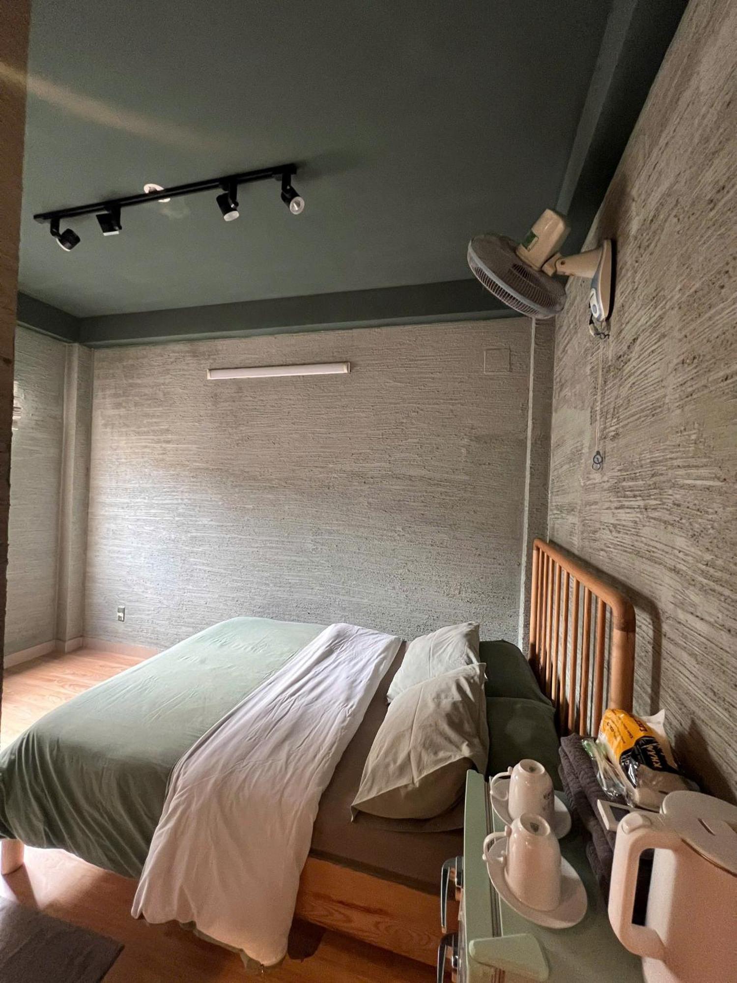 Meow & Cafe 2 Hotel Ho Chi Minh City
