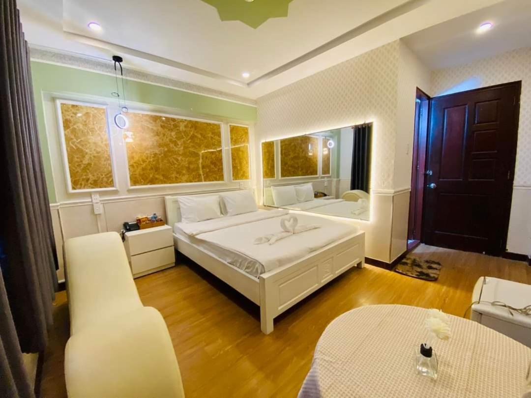 Jewel Hotel *