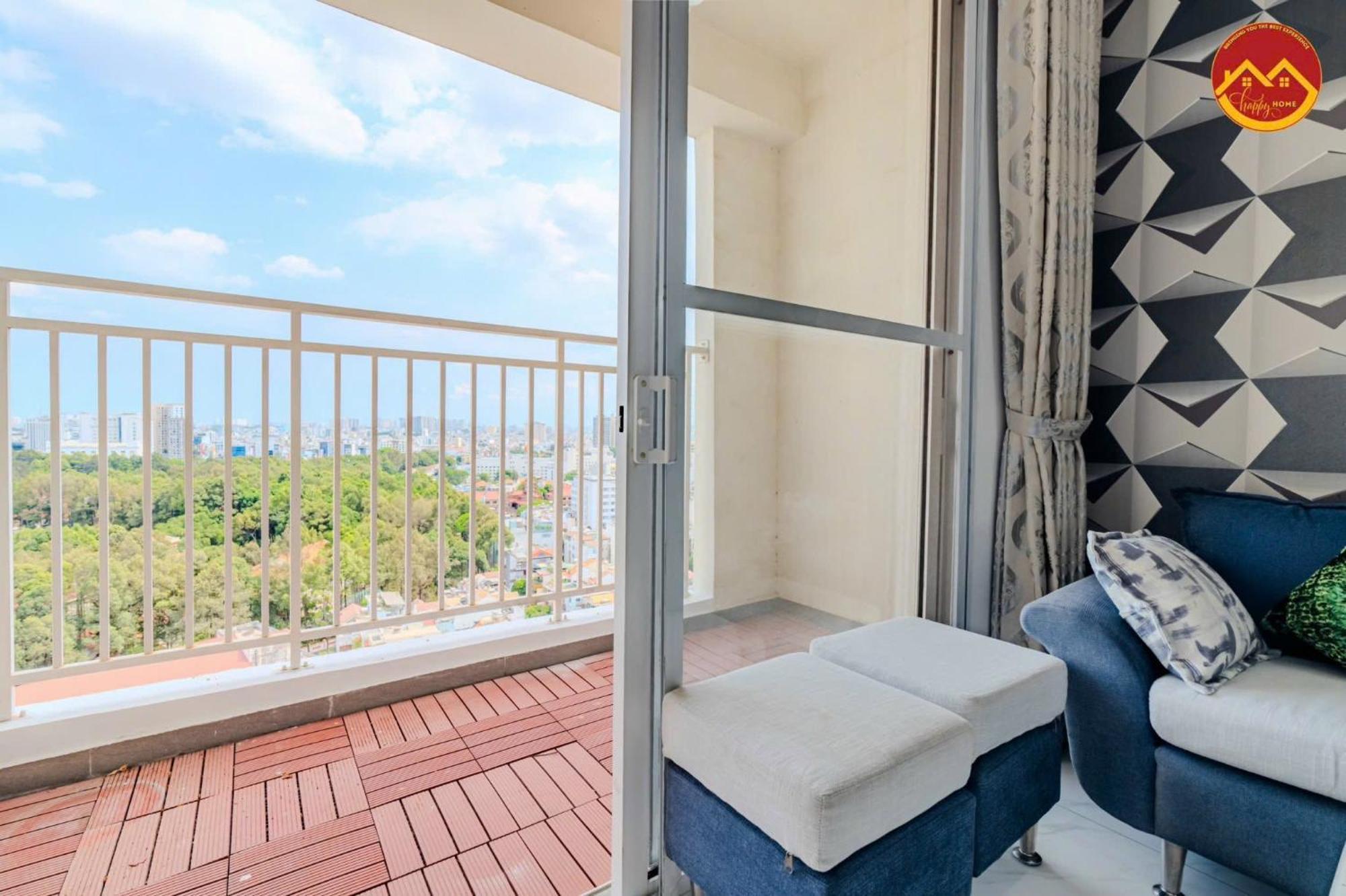 Luxury In Tan Binh District,near Airport Apartment *