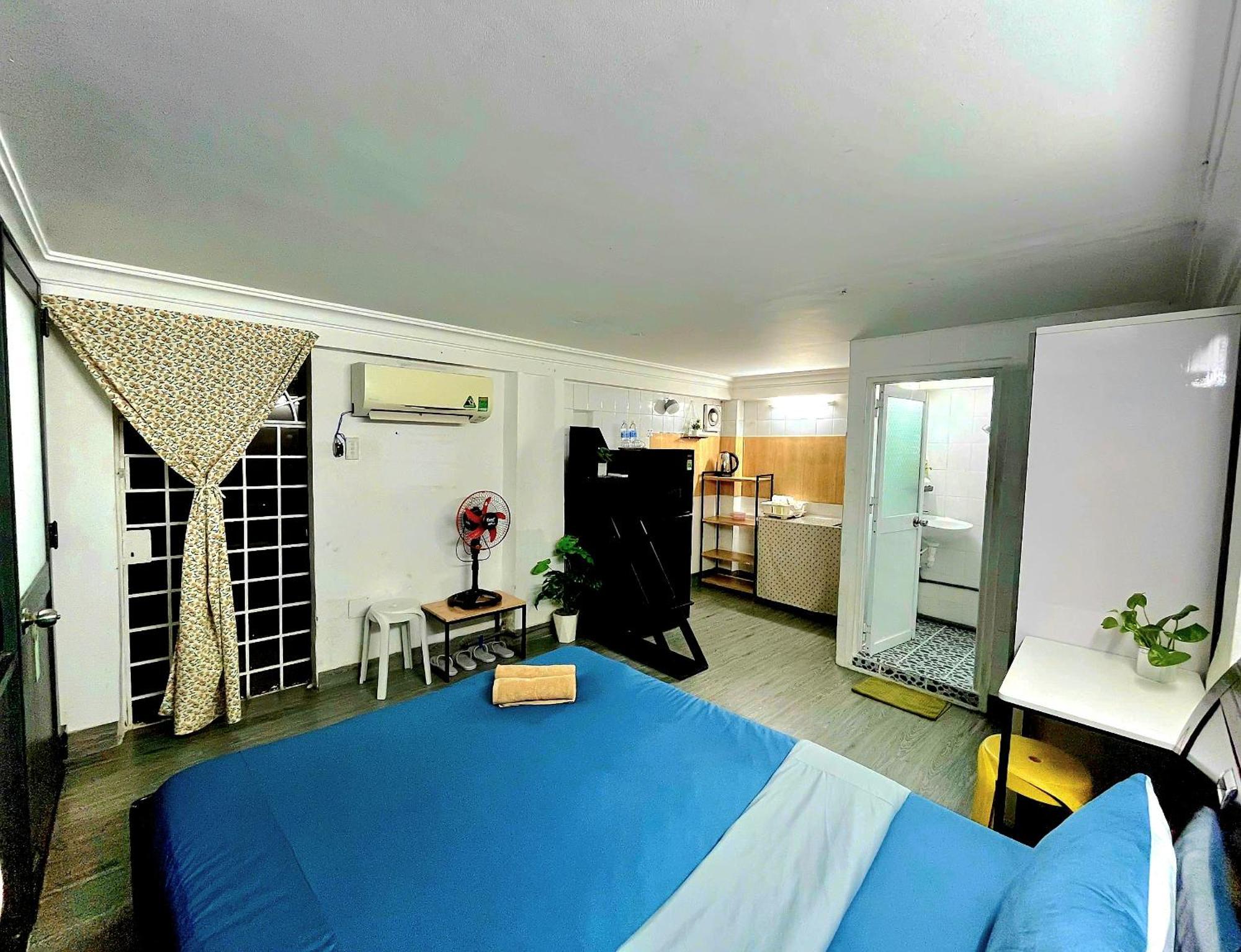 Ff - Layla House *