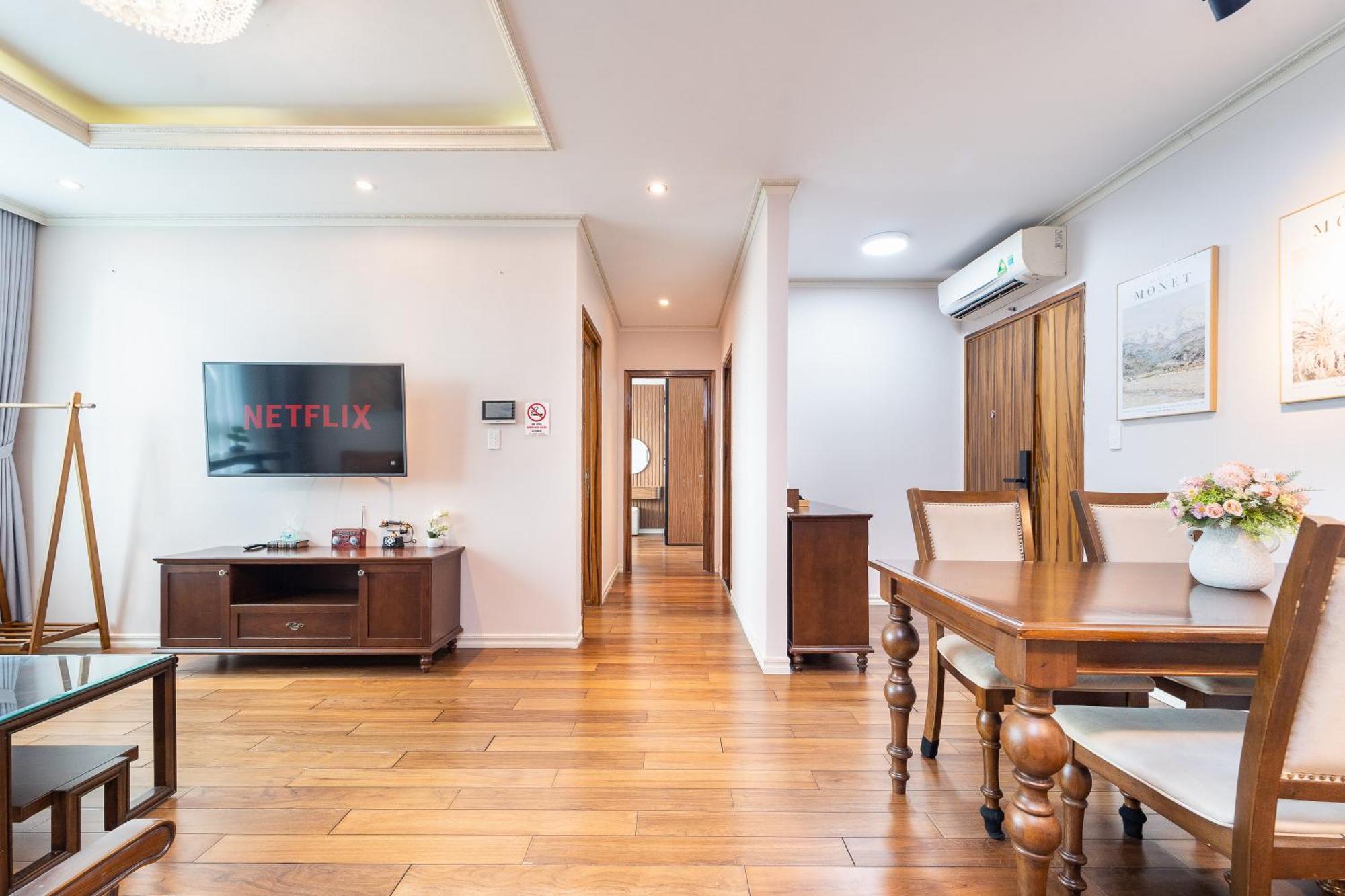 2br 3br Luxury Sky Pool Apartment