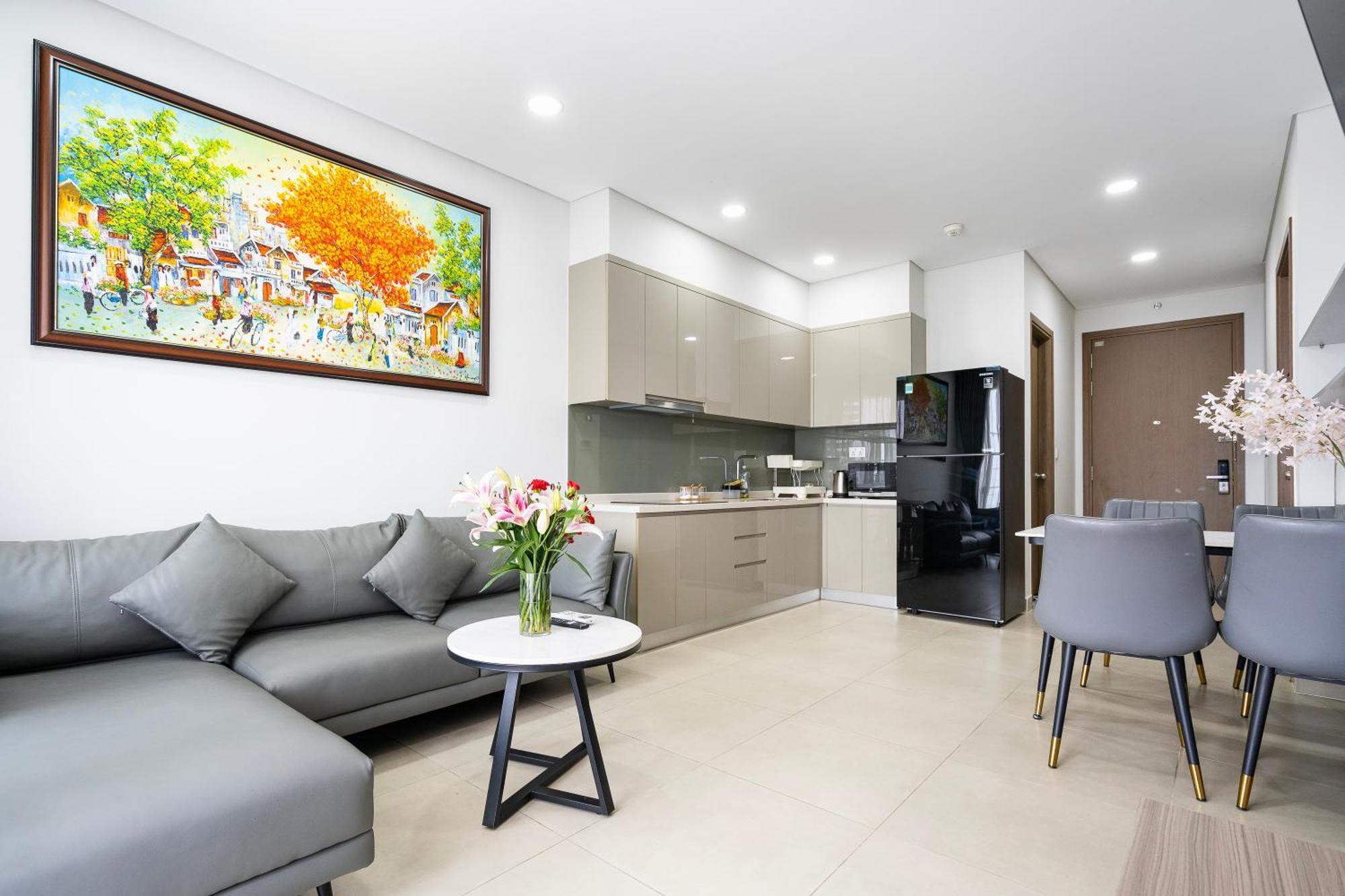 River Panorama 2 Bedroom Luxury District 7 Apartment *