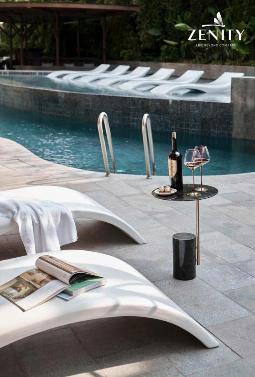 Modern District 1 2br&3br D1&zenity Outdoor Jacuzzi Pool Apartment *