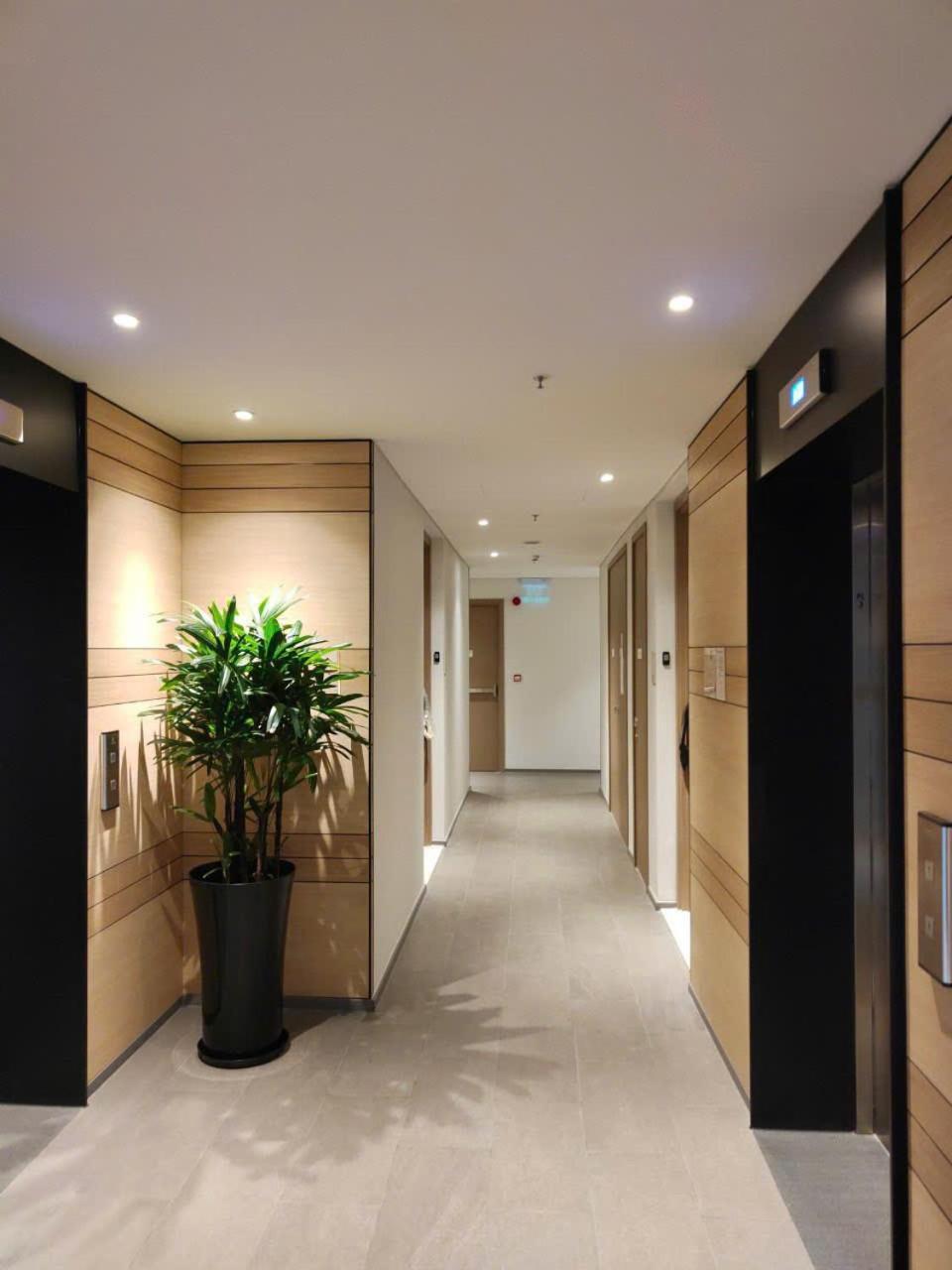 Apartment Modern District 1 2br&3br D1&zenity Outdoor Jacuzzi Pool *