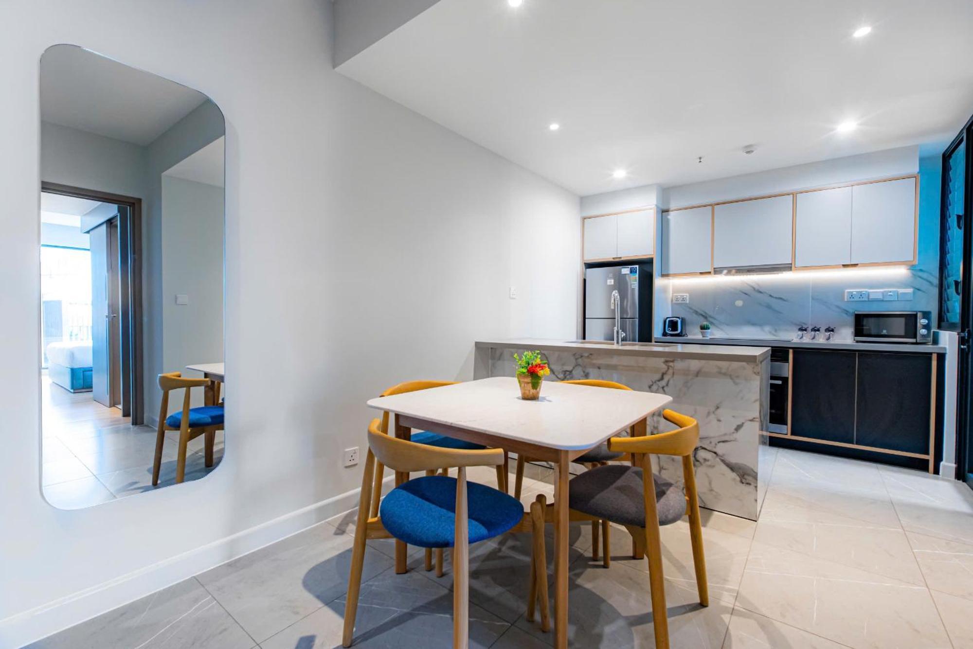 Modern District 1 2br&3br D1&zenity Outdoor Jacuzzi Pool