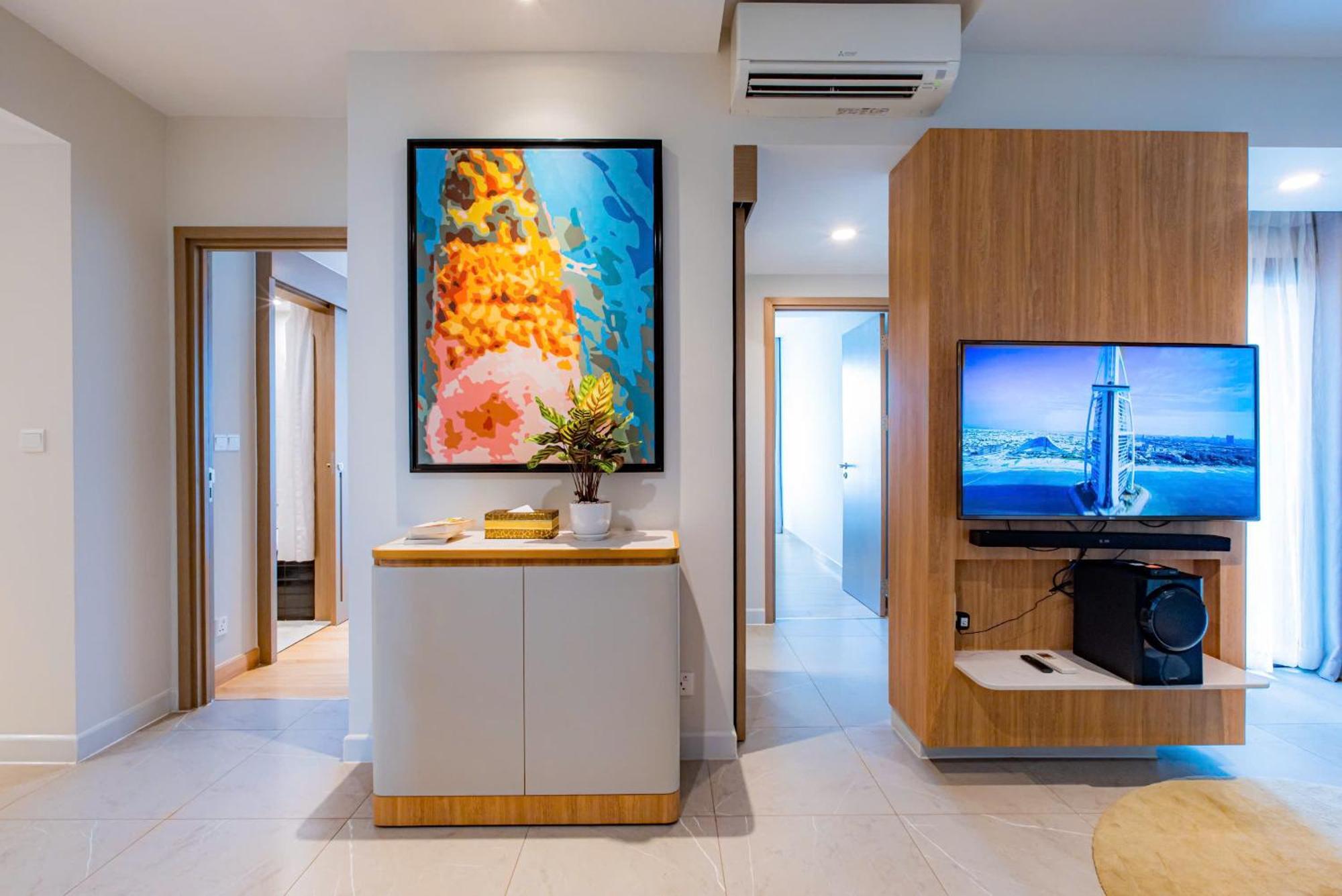 Modern District 1 2br&3br D1&zenity Outdoor Jacuzzi Pool Apartment *
