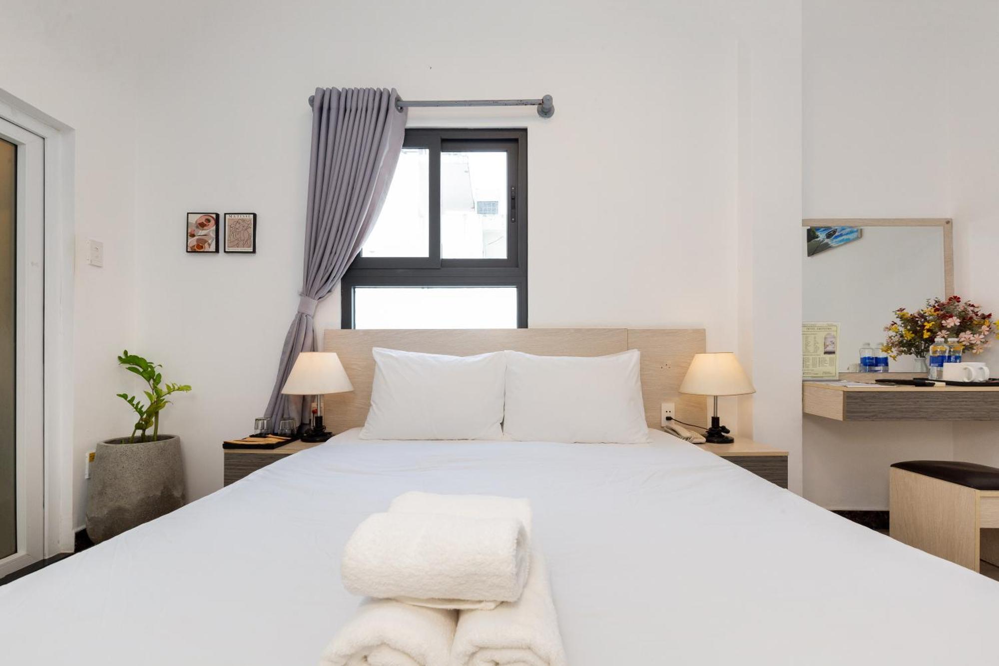 Premium Lux Saigon *