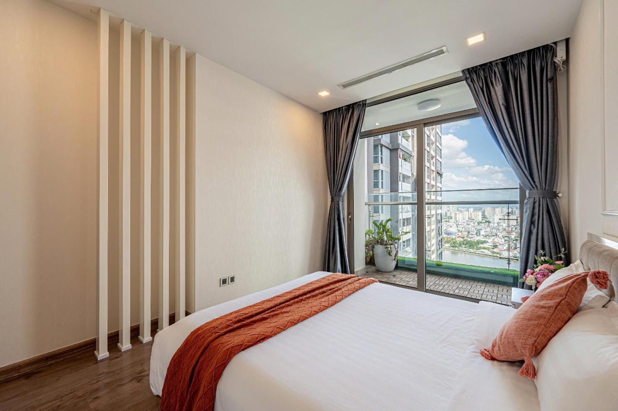 Apartment Bedrooms At Landmark - Vinhomes