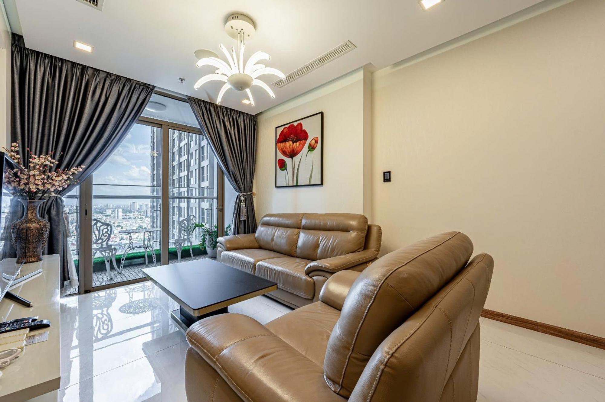 Bedrooms At Landmark - Vinhomes Apartment *
