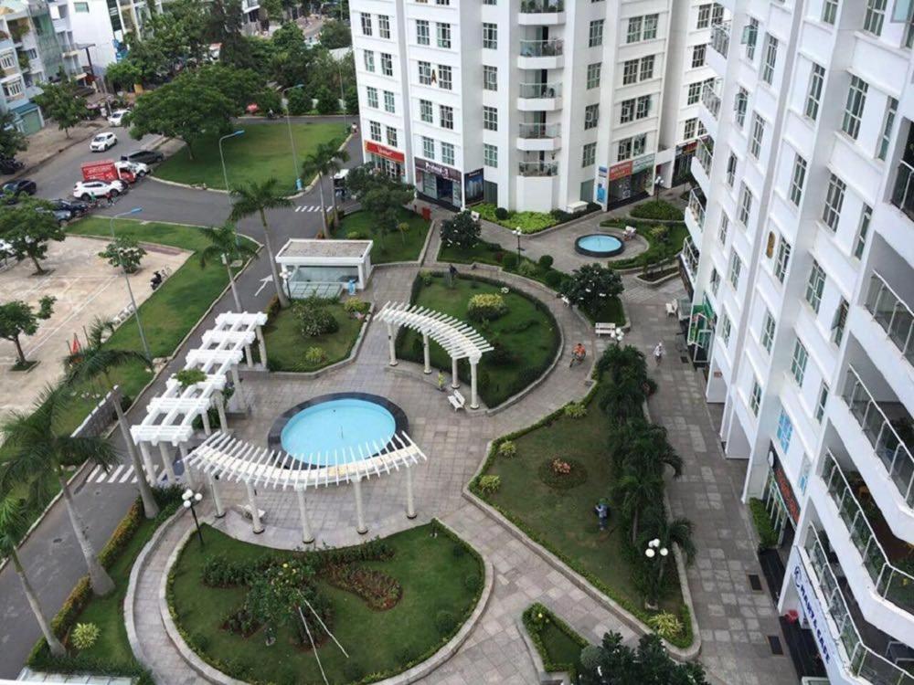 Apartment Spacious With View In District 7