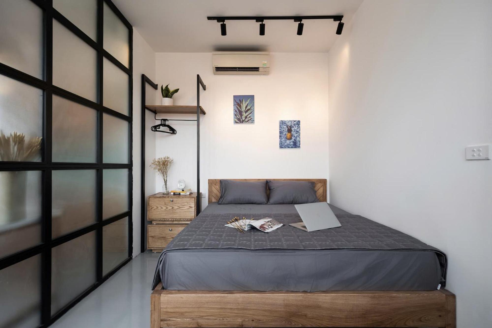 Hta Saigon Nightlife Residences - Rooftop Views & Poolside Bliss & Gym Apartment *