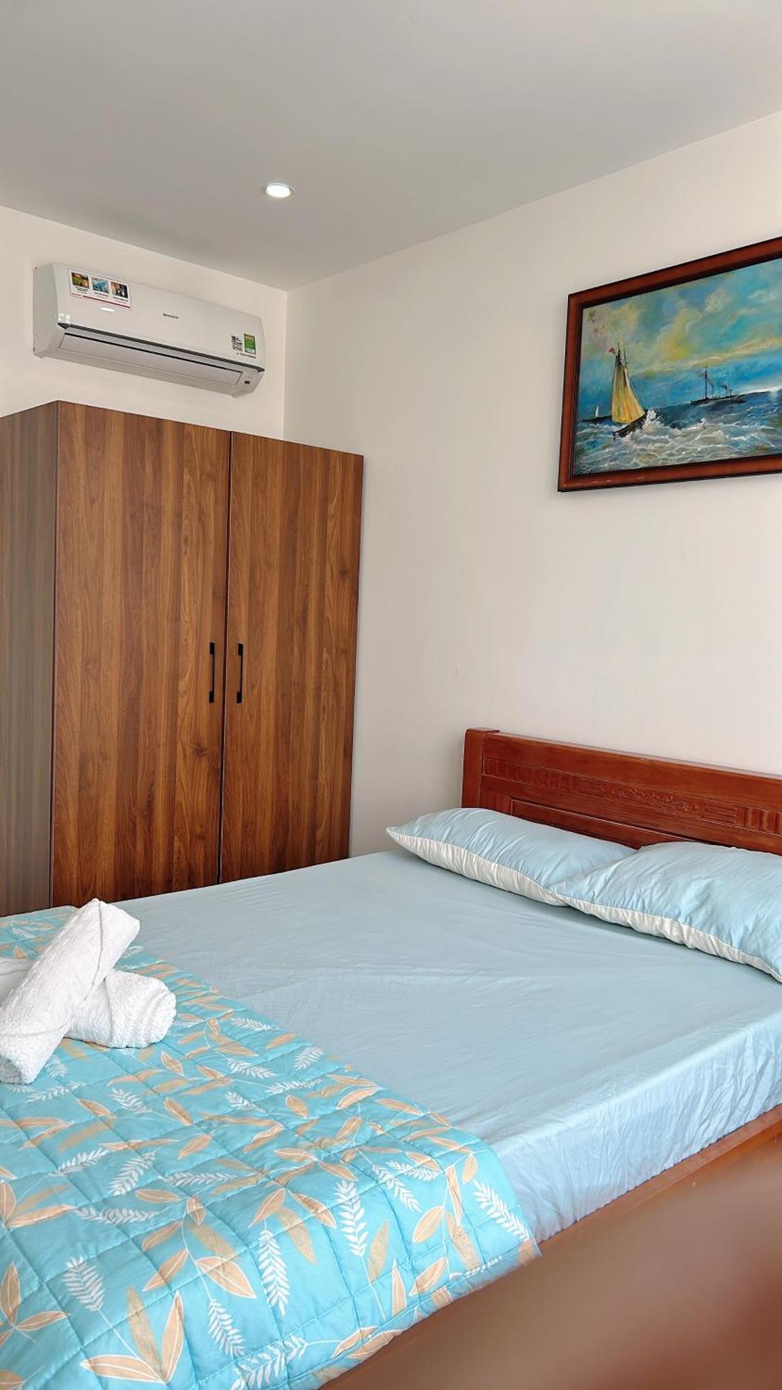 The Western Capital Apartment, Eric House Apartment