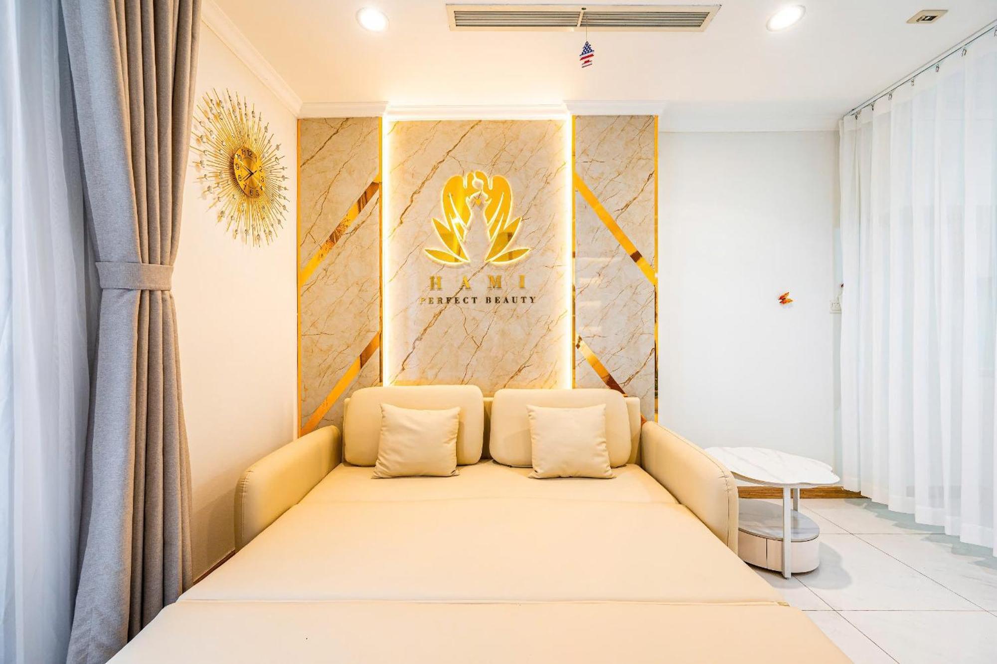 Saigon Landmark Center Apartment *
