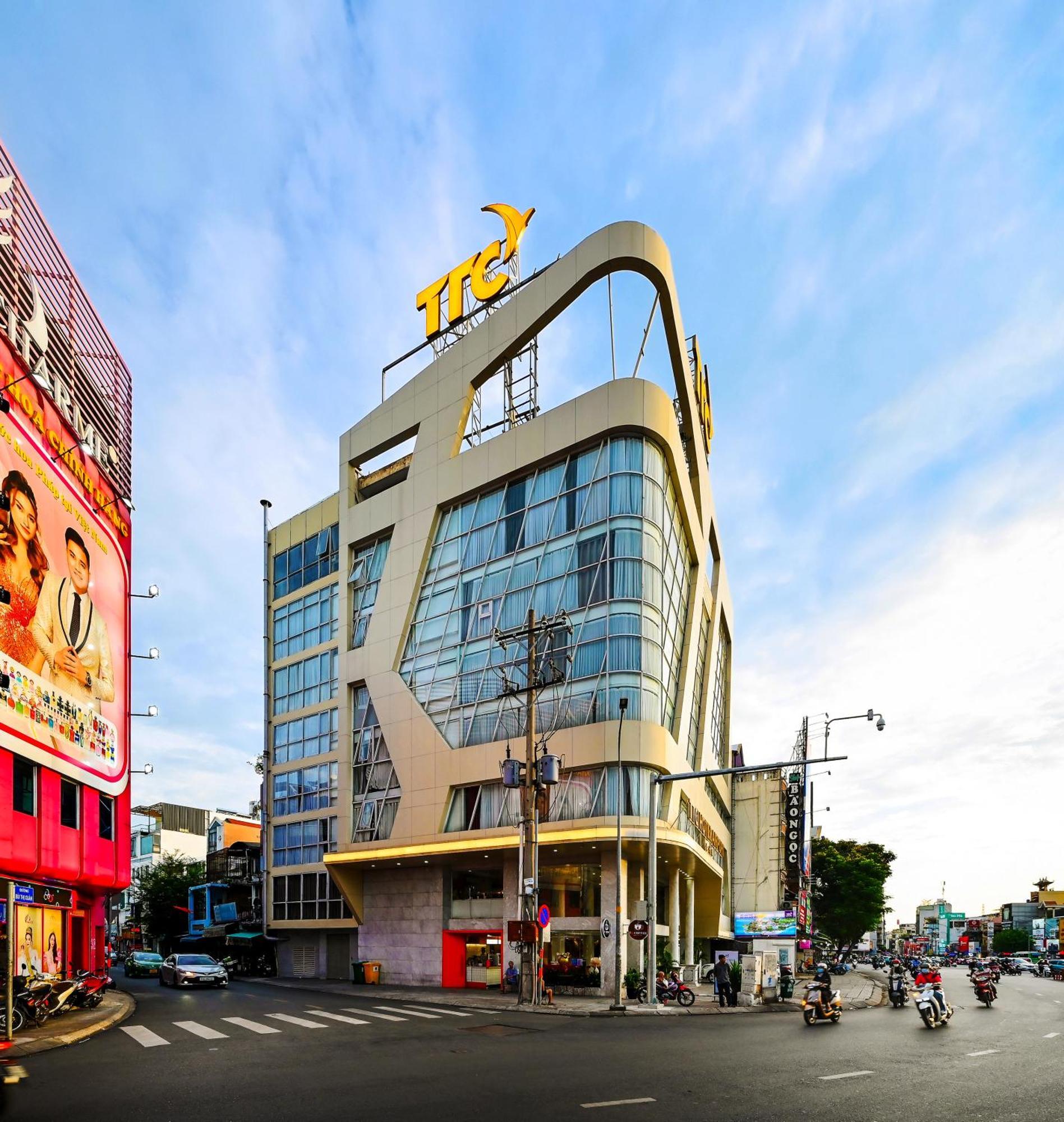 Ttc Hotel Deluxe Airport