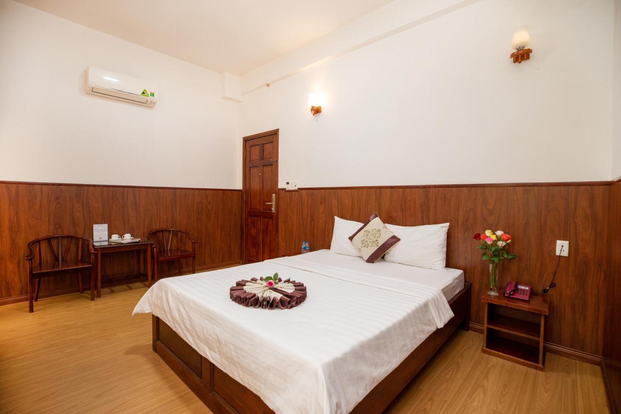 Nhat Minh Airport Hotel 3*