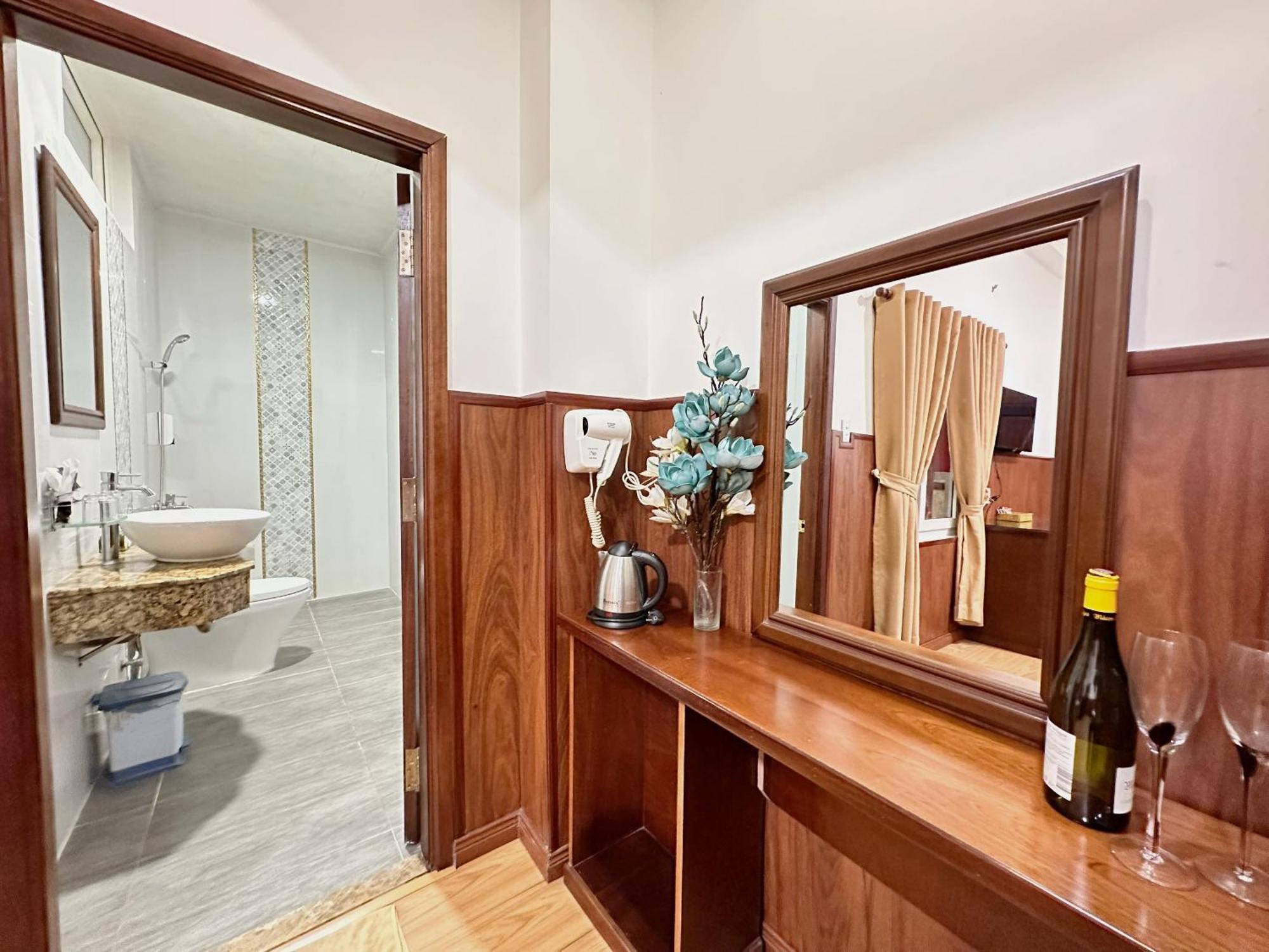 Nhat Minh Airport Hotel Ho Chi Minh City