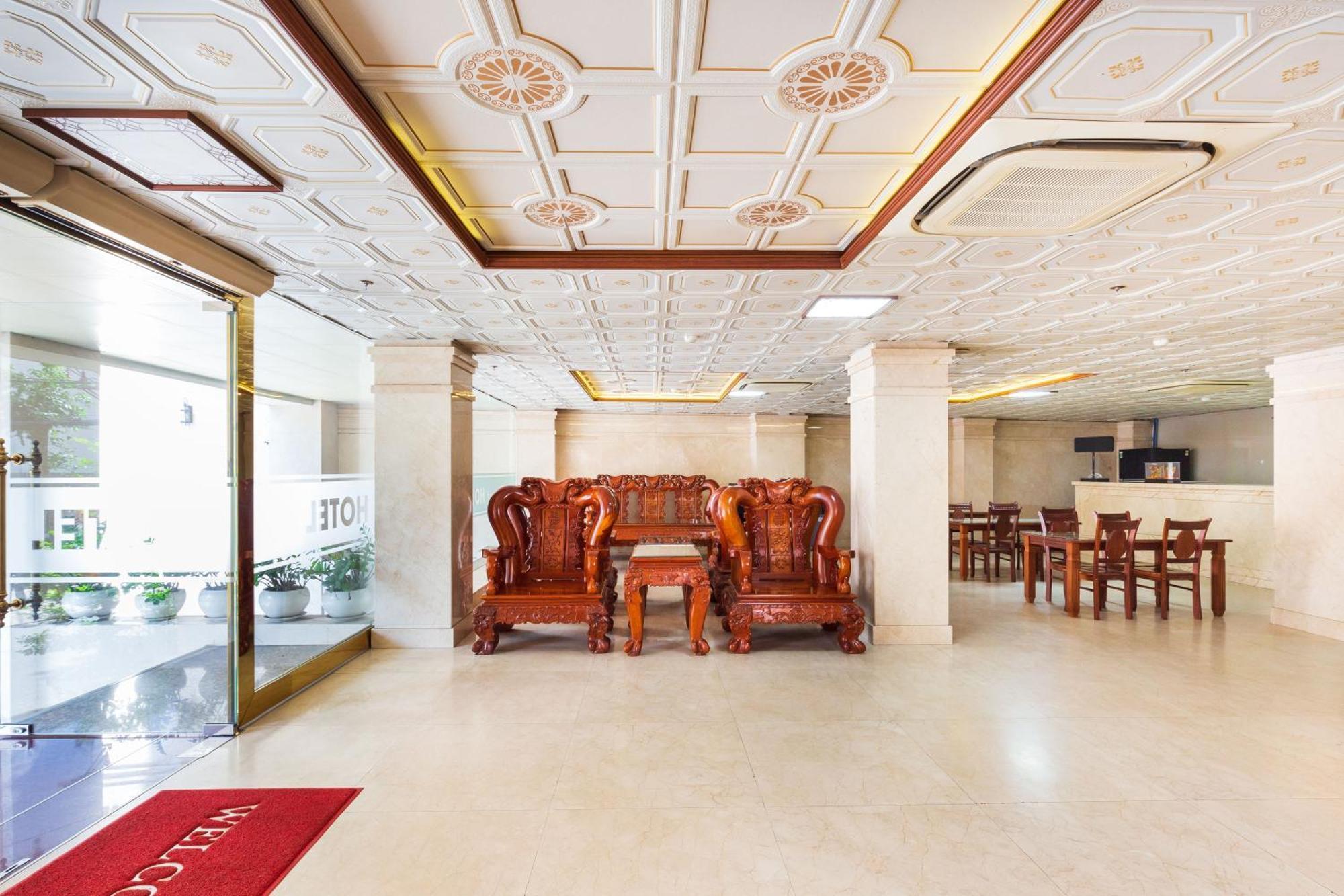 Hotel Nhat Minh Airport