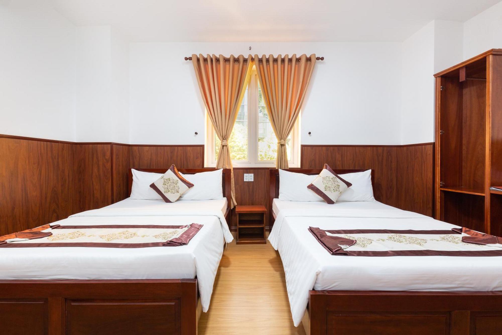 Hotel Nhat Minh Airport