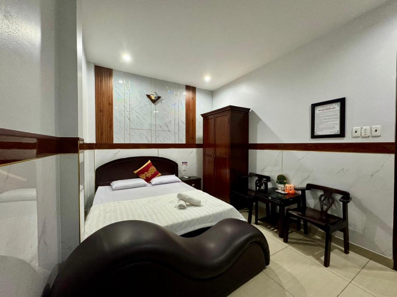 Khach San Hoang Ha Hotel *