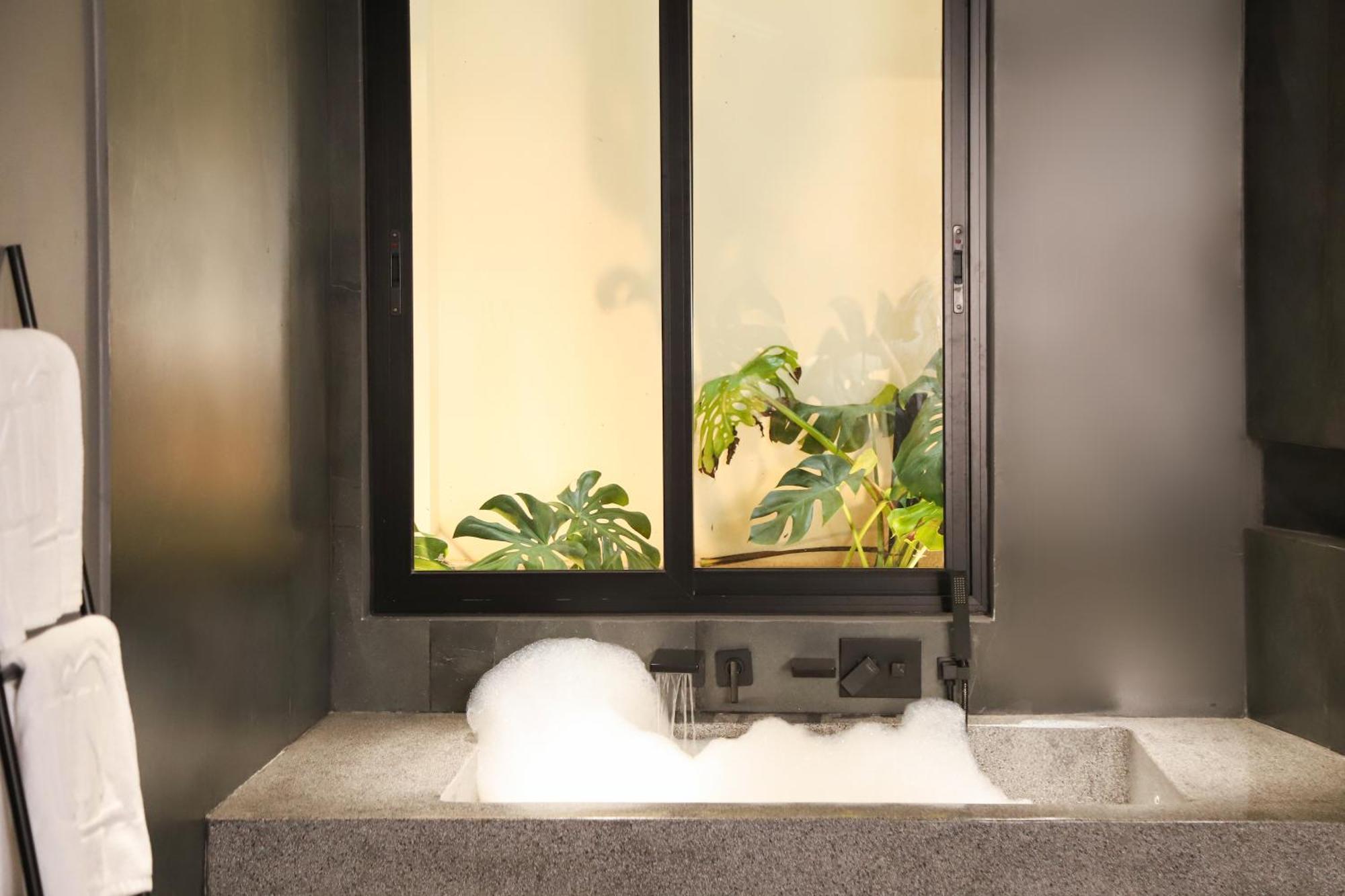 Aparthotel Kin Wander Tan Binh, The Mountain Ho Chi Minh City