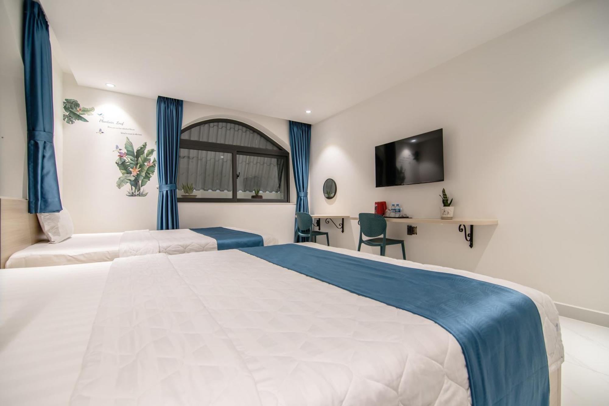 Bin Bin 11 Near Island Diamond * Ho Chi Minh City