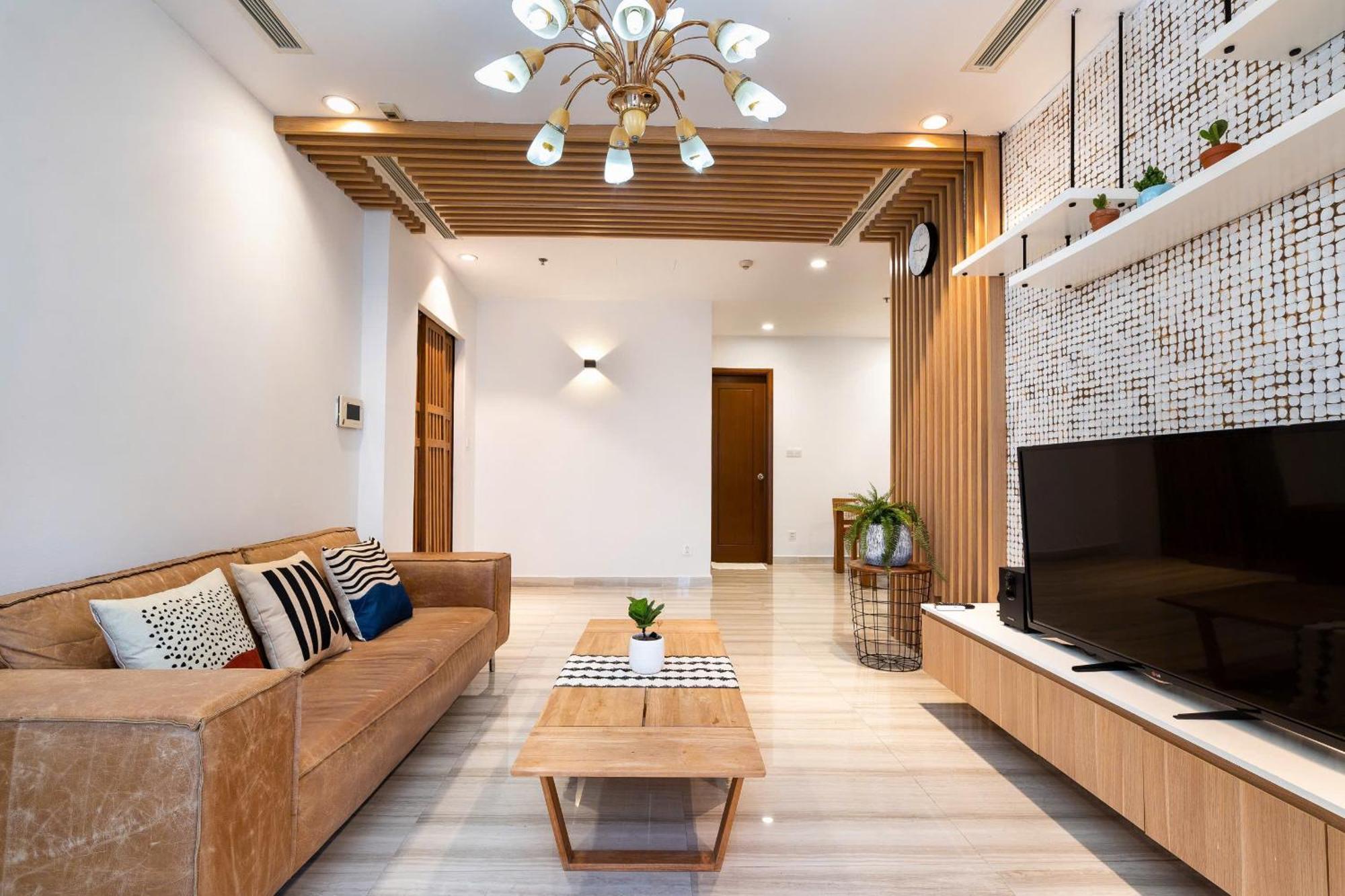 Luminous Landmark Apartment *