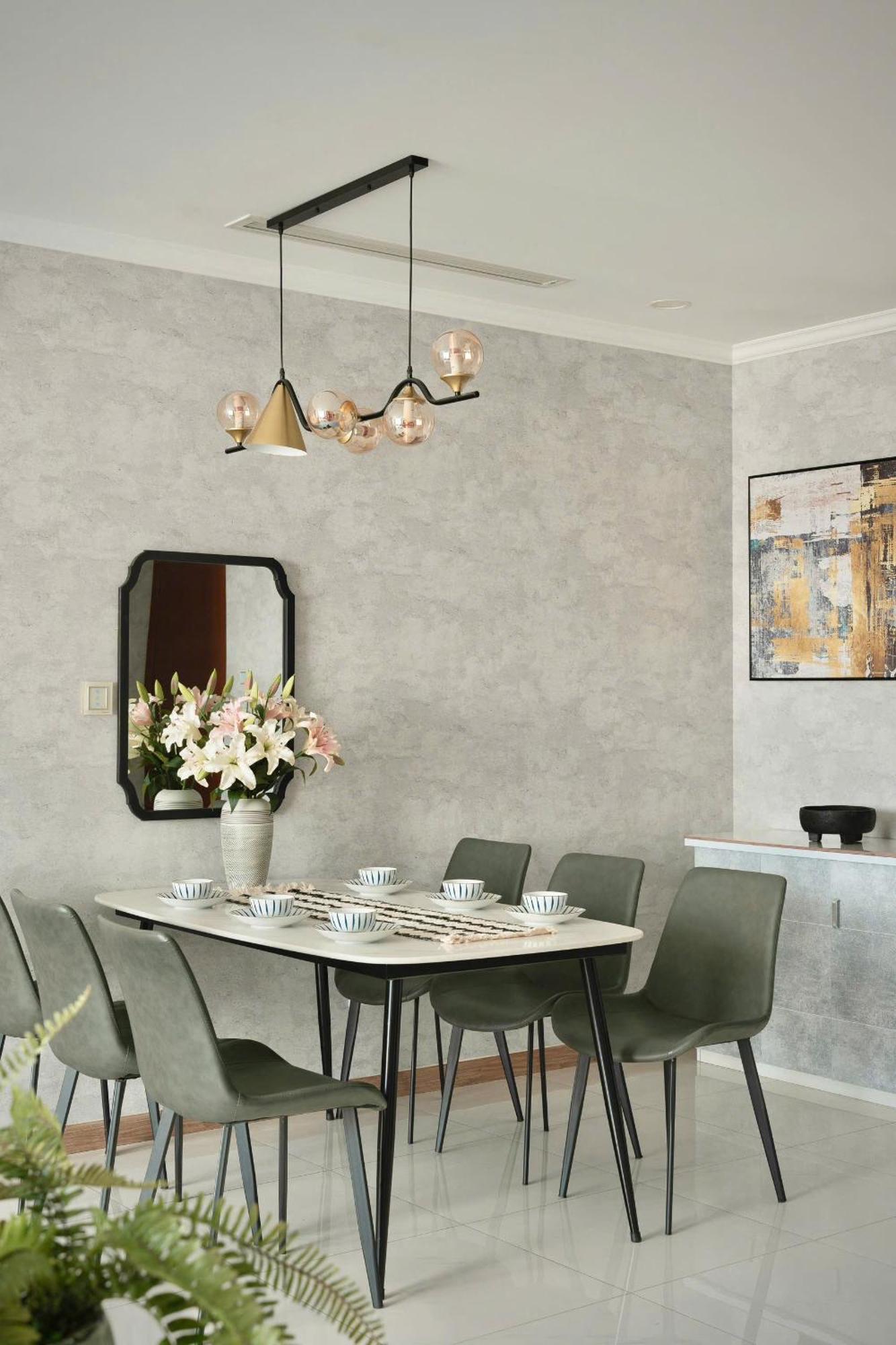 Luminous Landmark Apartment *