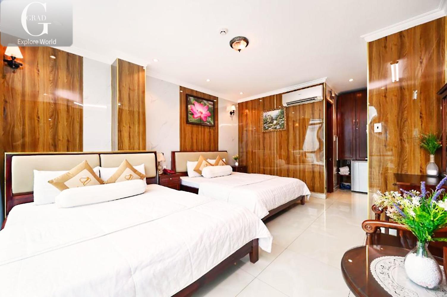 Grad Ly Ly - Q6 * Ho Chi Minh City