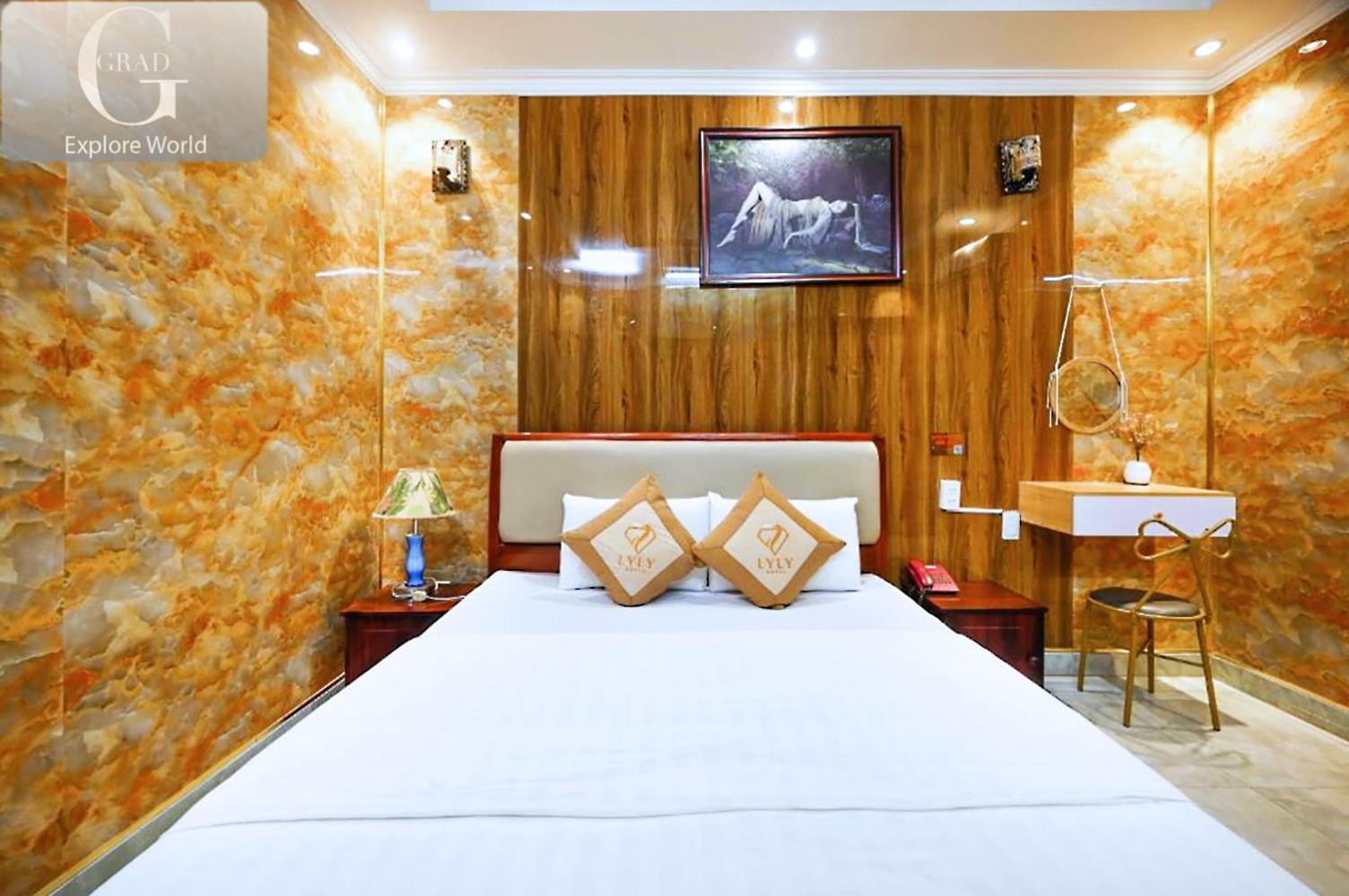 Grad Ly Ly - Q6 Ho Chi Minh City