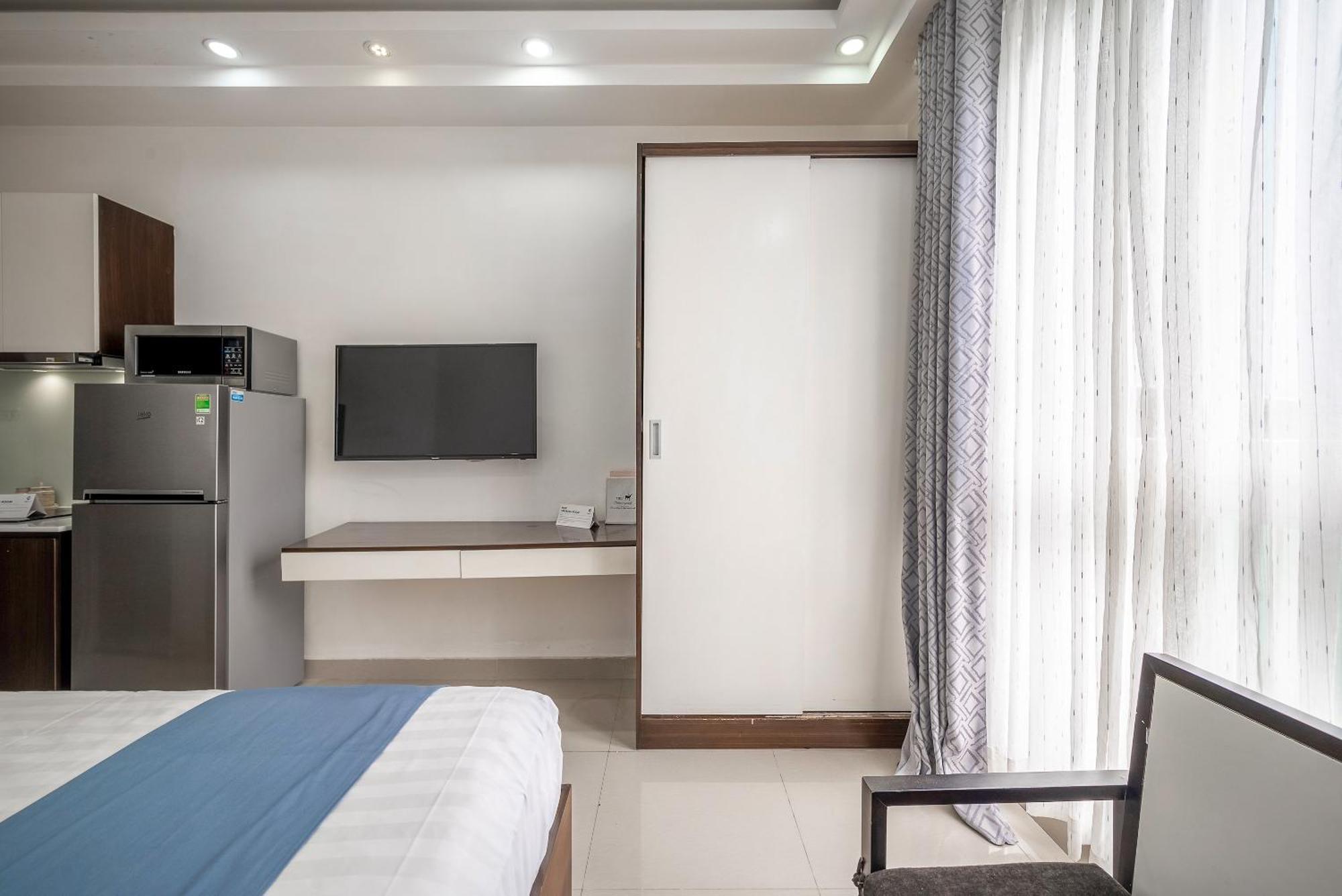 Cozrum Lux - Sonata Imperial * Ho Chi Minh City