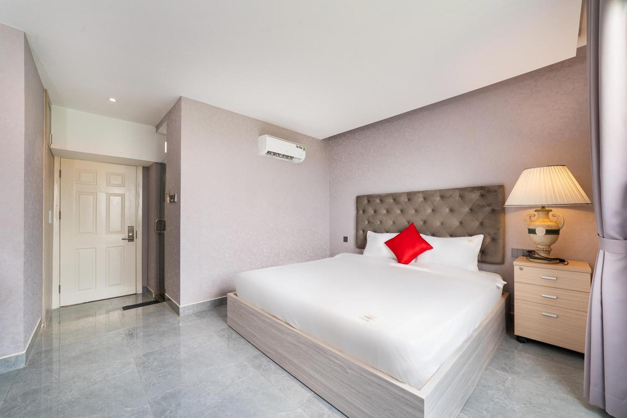 Dancentre Luxury Near Secc Formerly Sunshine Garden * Ho Chi Minh City