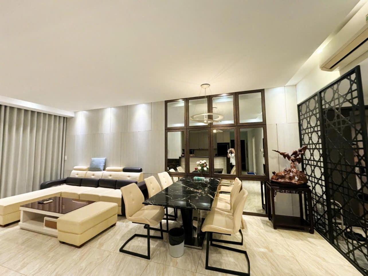 Cityview - Sunrise Quan 7 *