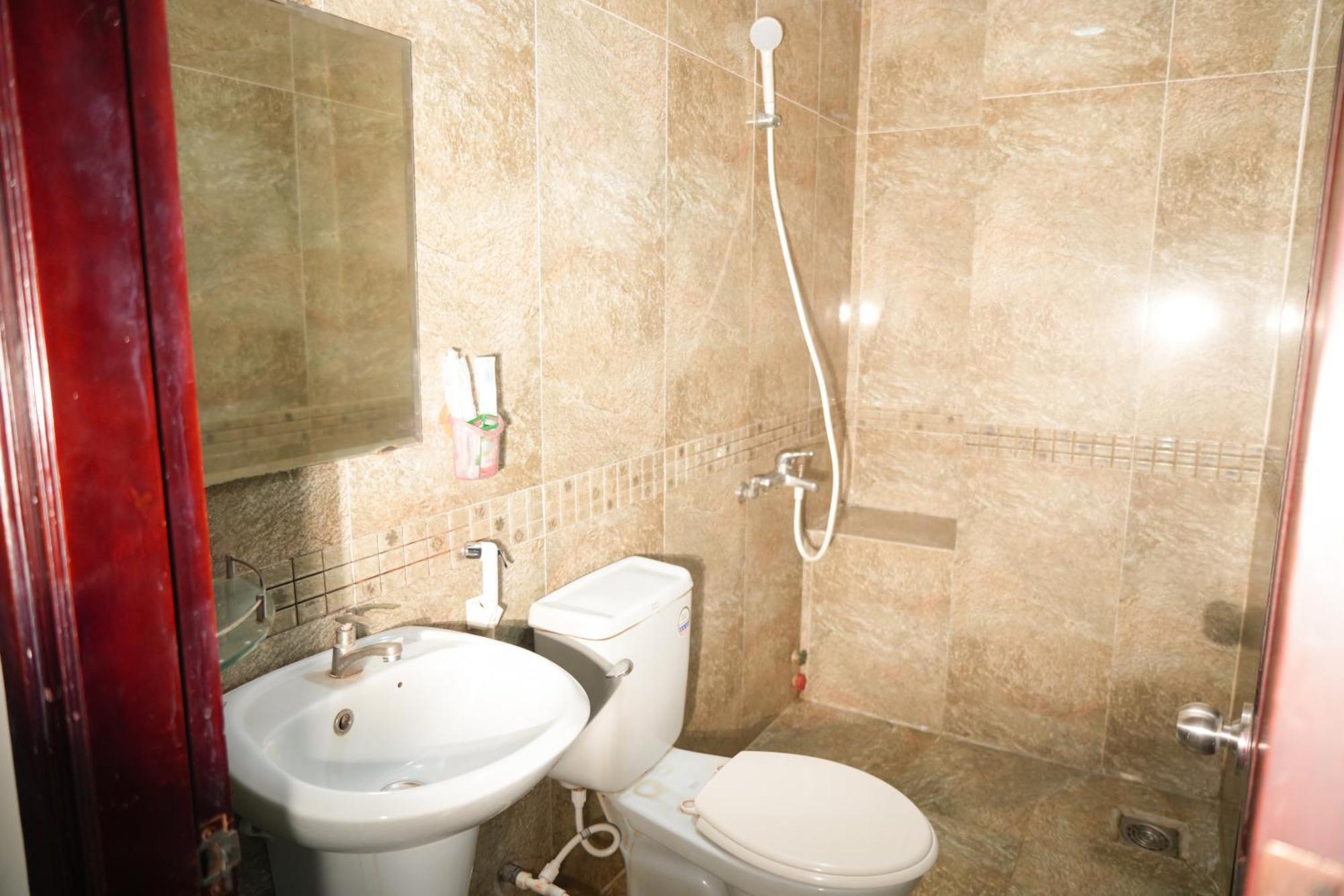 Hotel Khach San Hoang Ha *