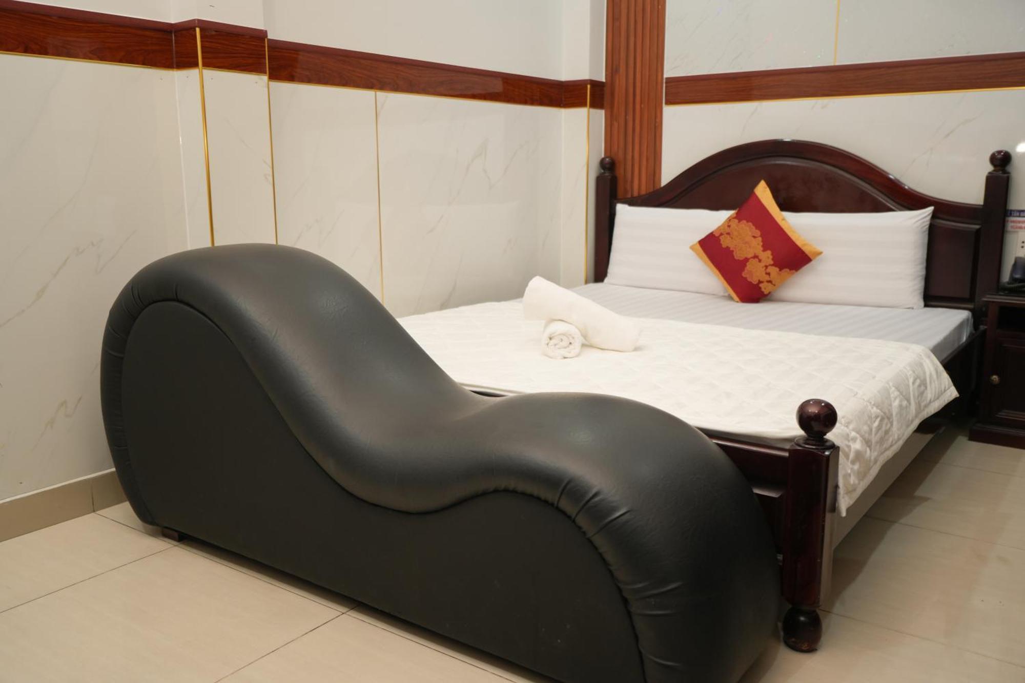 Hotel Khach San Hoang Ha Ho Chi Minh City
