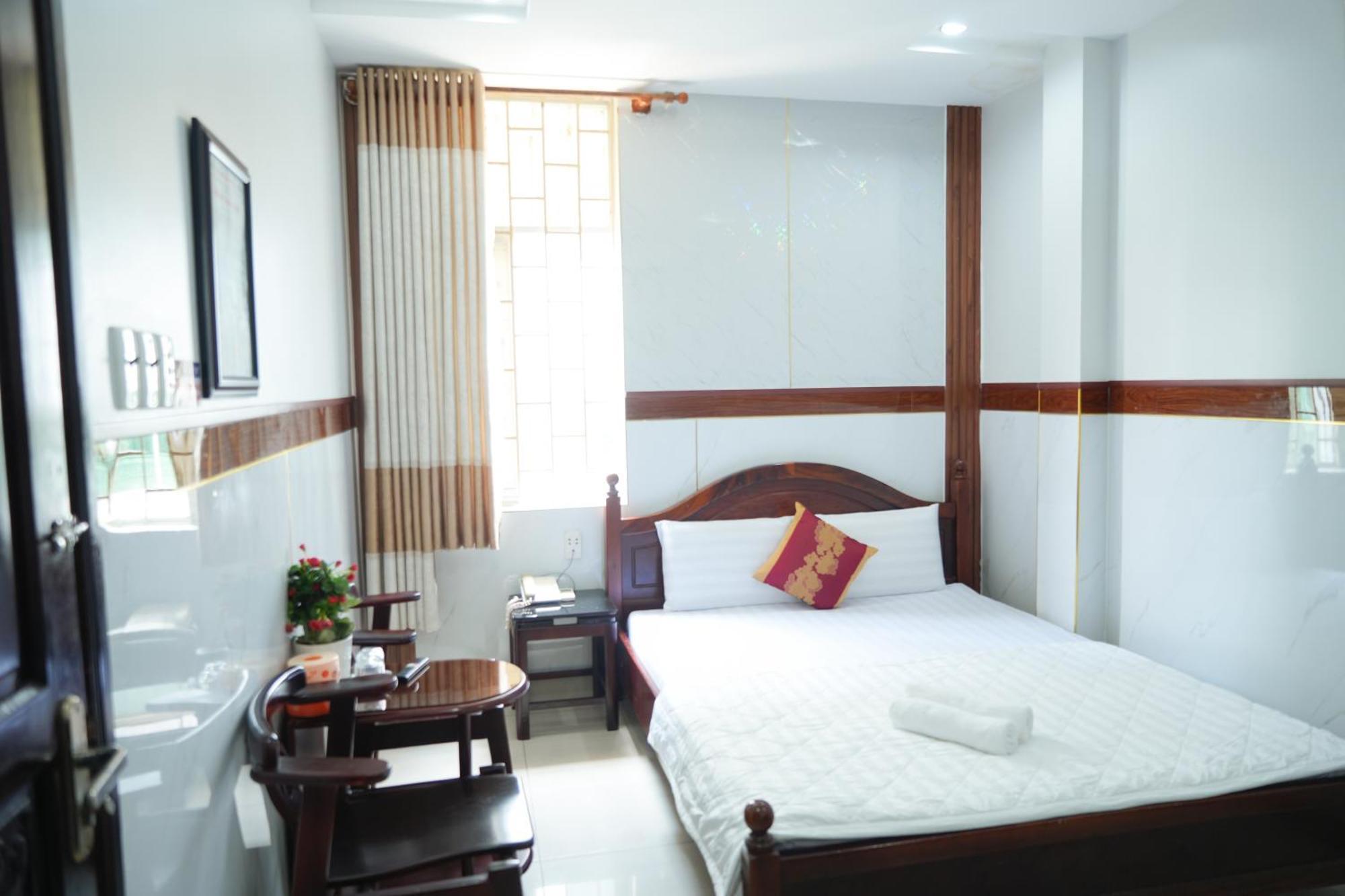 Khach San Hoang Ha Hotel
