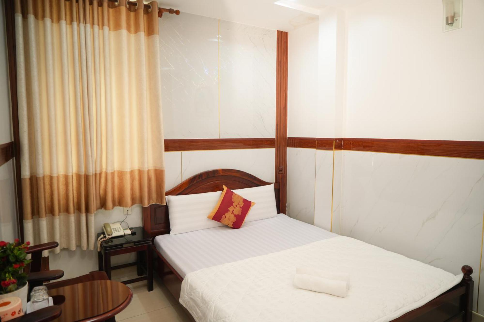 Khach San Hoang Ha Hotel *