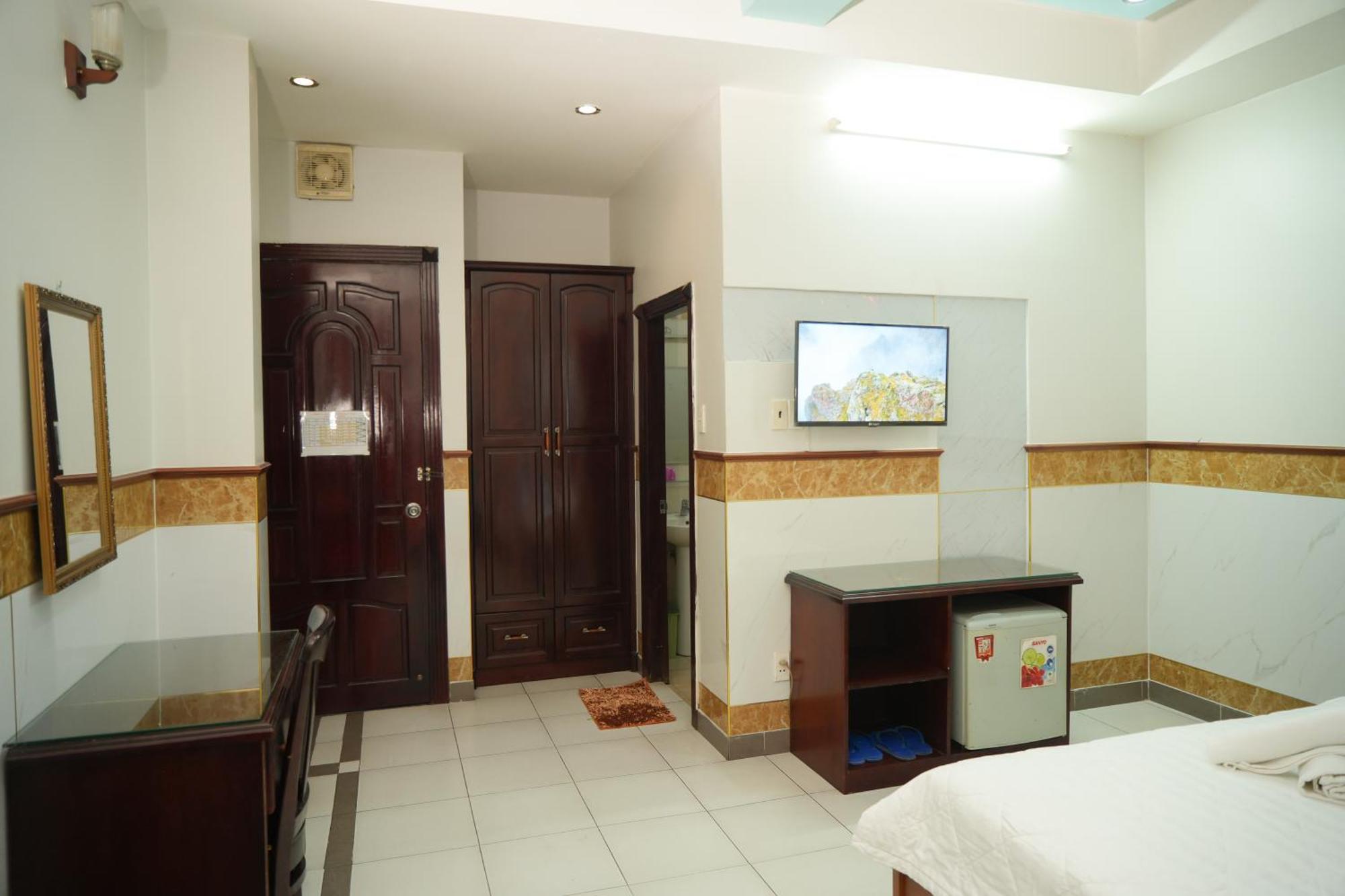 Hotel Khach San Kim Long *