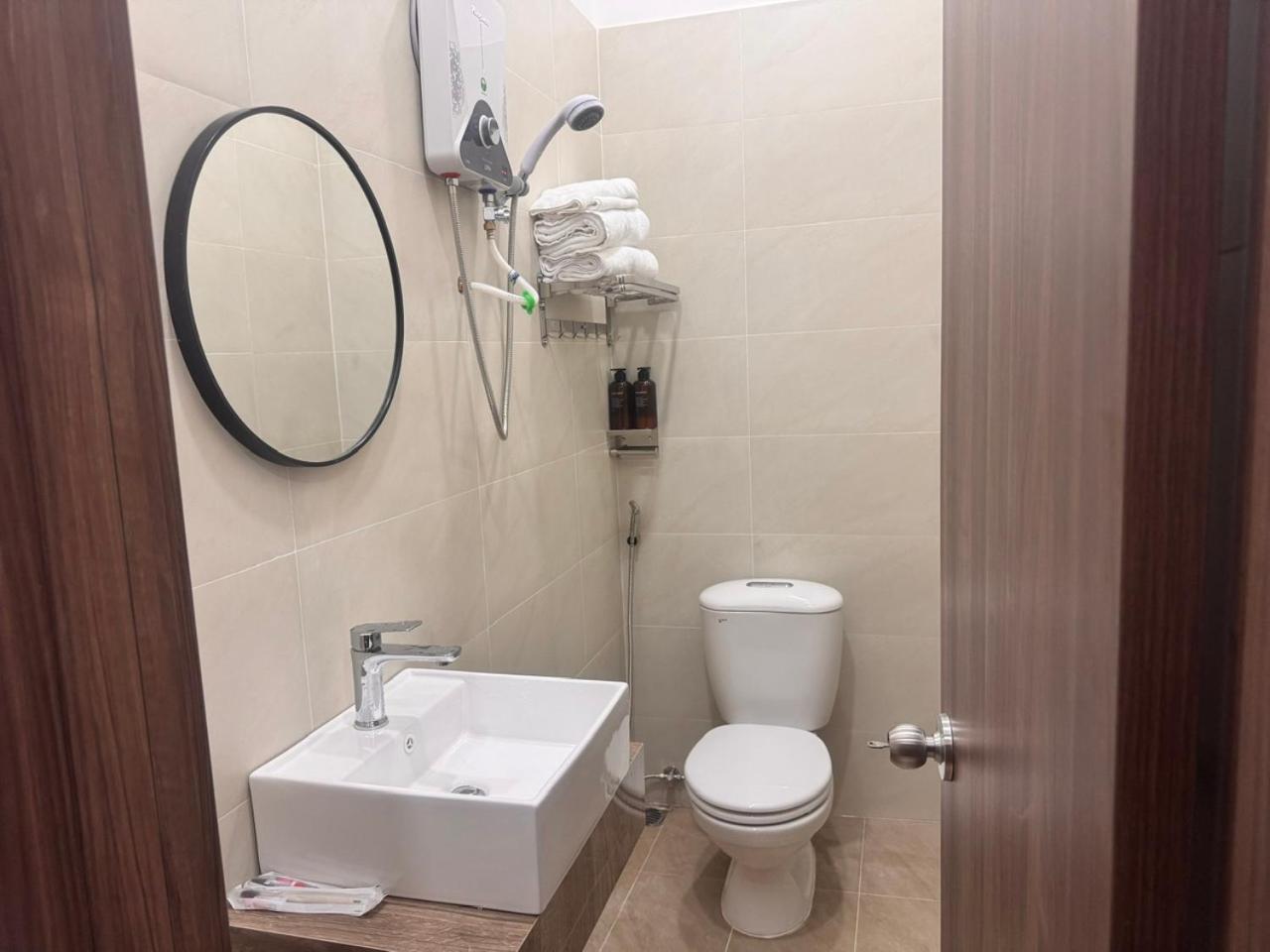 Bed & Breakfast Cozy Airport - Self Check-in 247 *