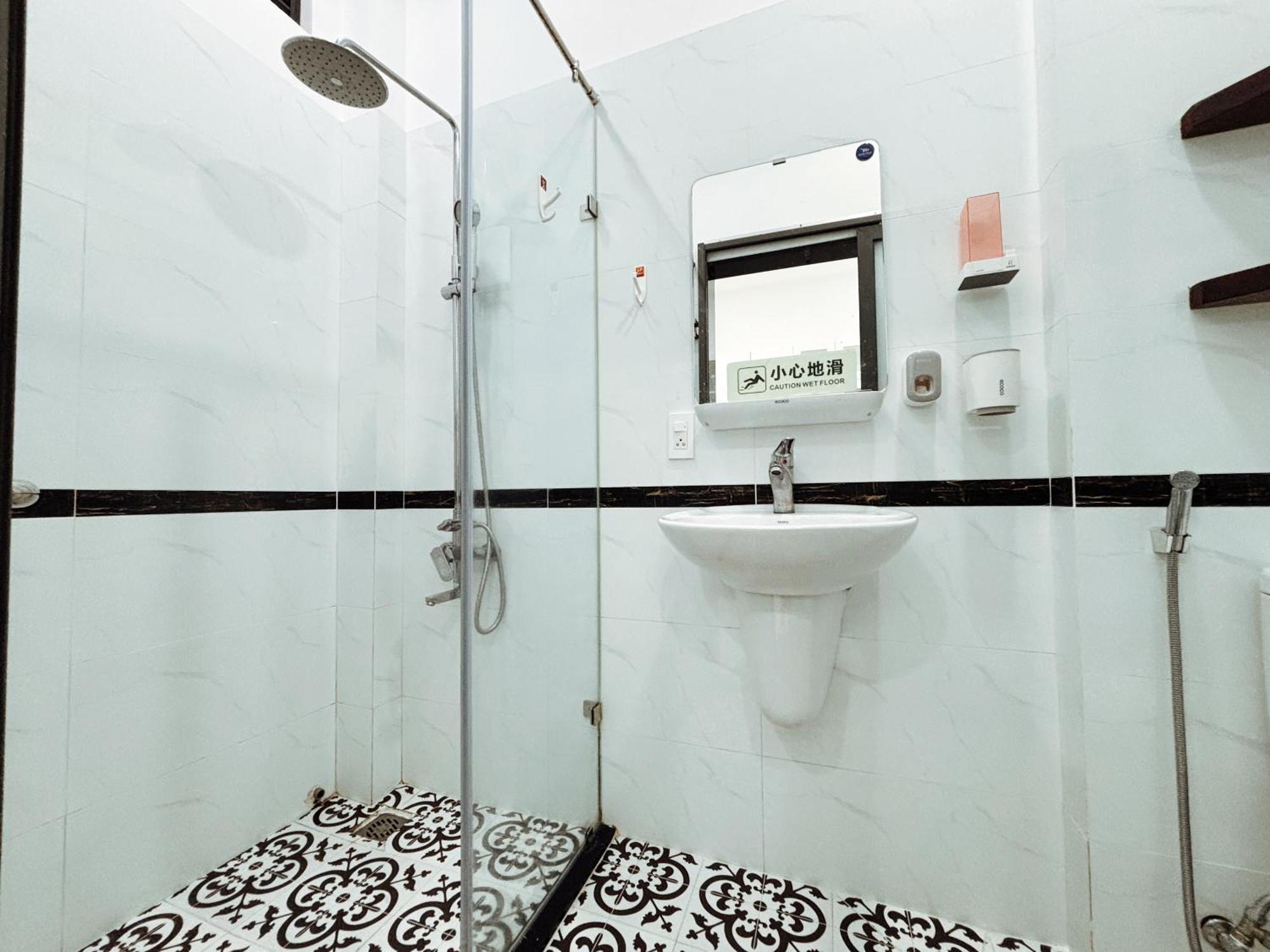 Letuc02 Business Couple Family Travel Homestay *