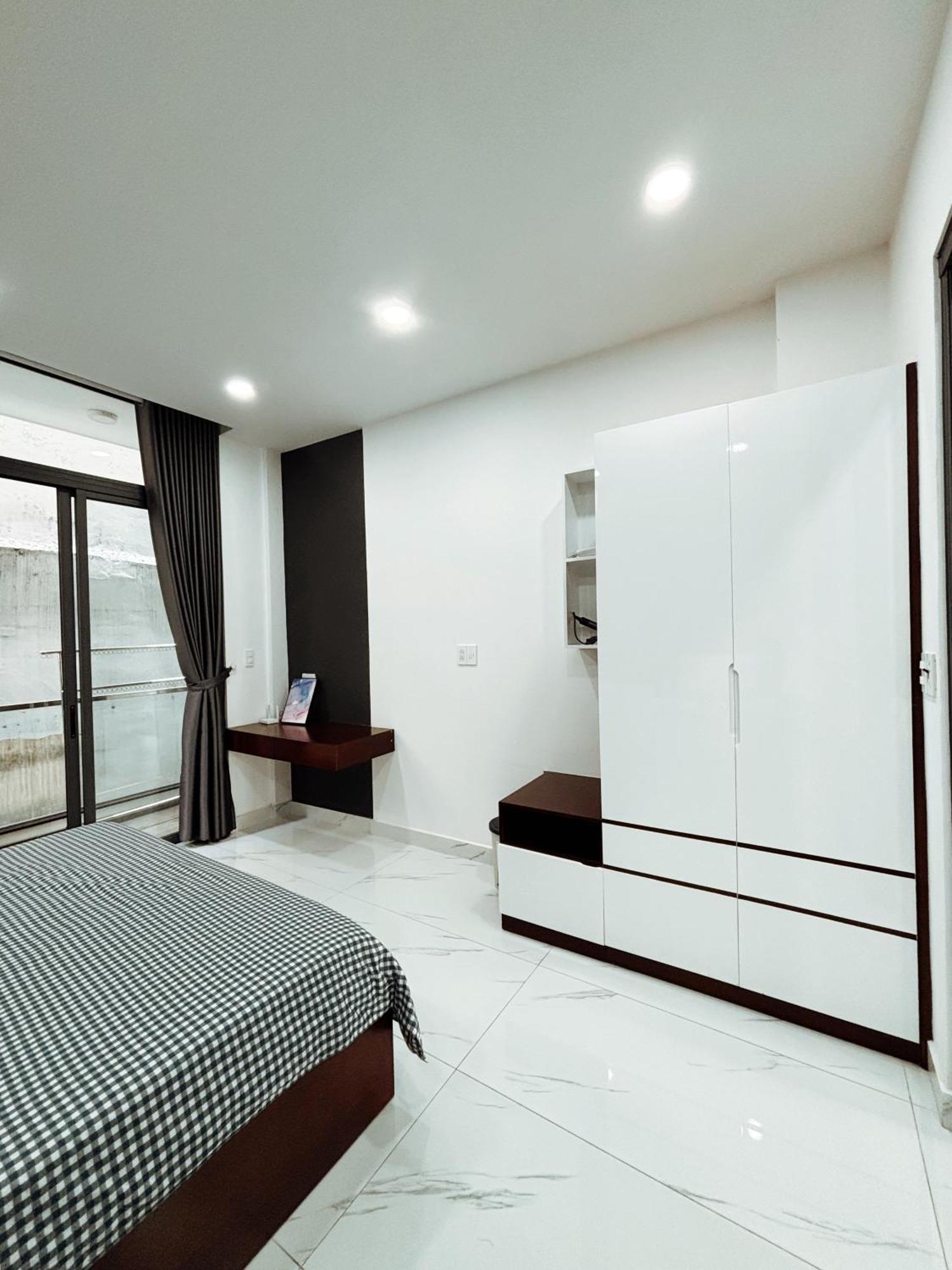 Letuc02 Business Couple Family Travel Homestay